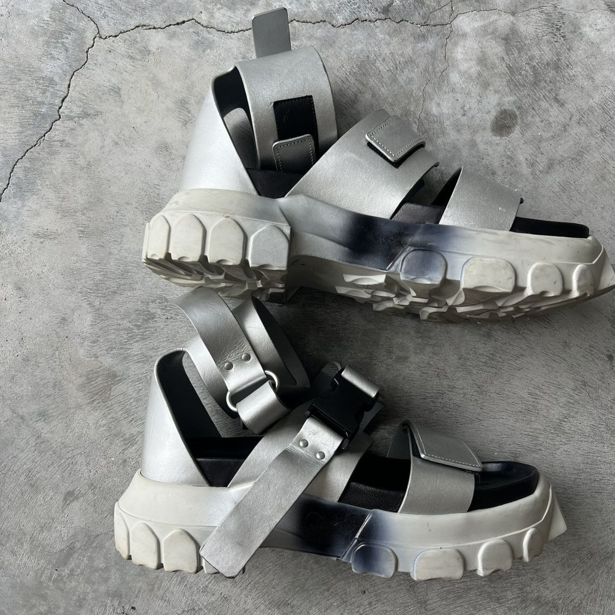 Rick Owens Rick Owens Fw19 Larry tractor sandals Size US 10 / EU 43 - 4 Thumbnail