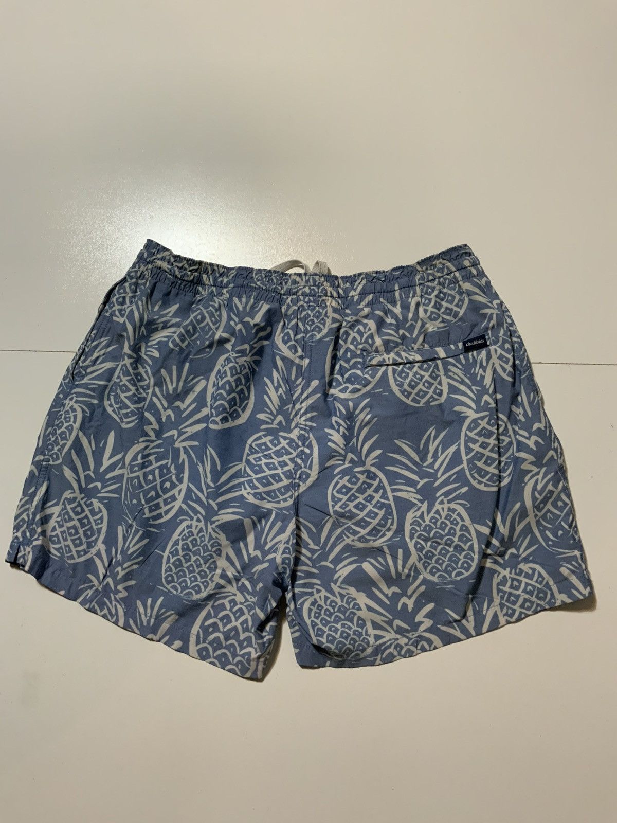 Chubbies Chubbies Faded Blue Pineapple The Thigh Napples 5.5” Shorts Size US 36 / EU 52 - 4 Thumbnail