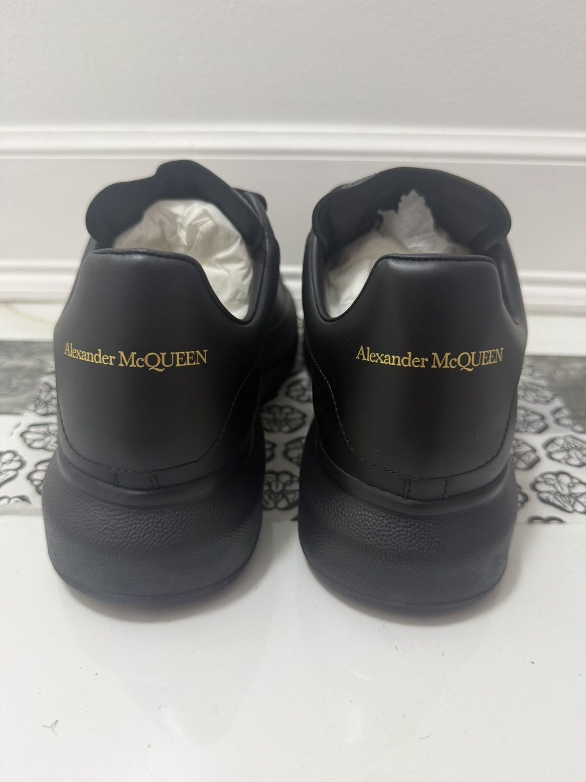 Alexander McQueen Alexander McQueen Oversized Triple Black Leather Size 41 Size US 8 / EU 41 - 10 Thumbnail