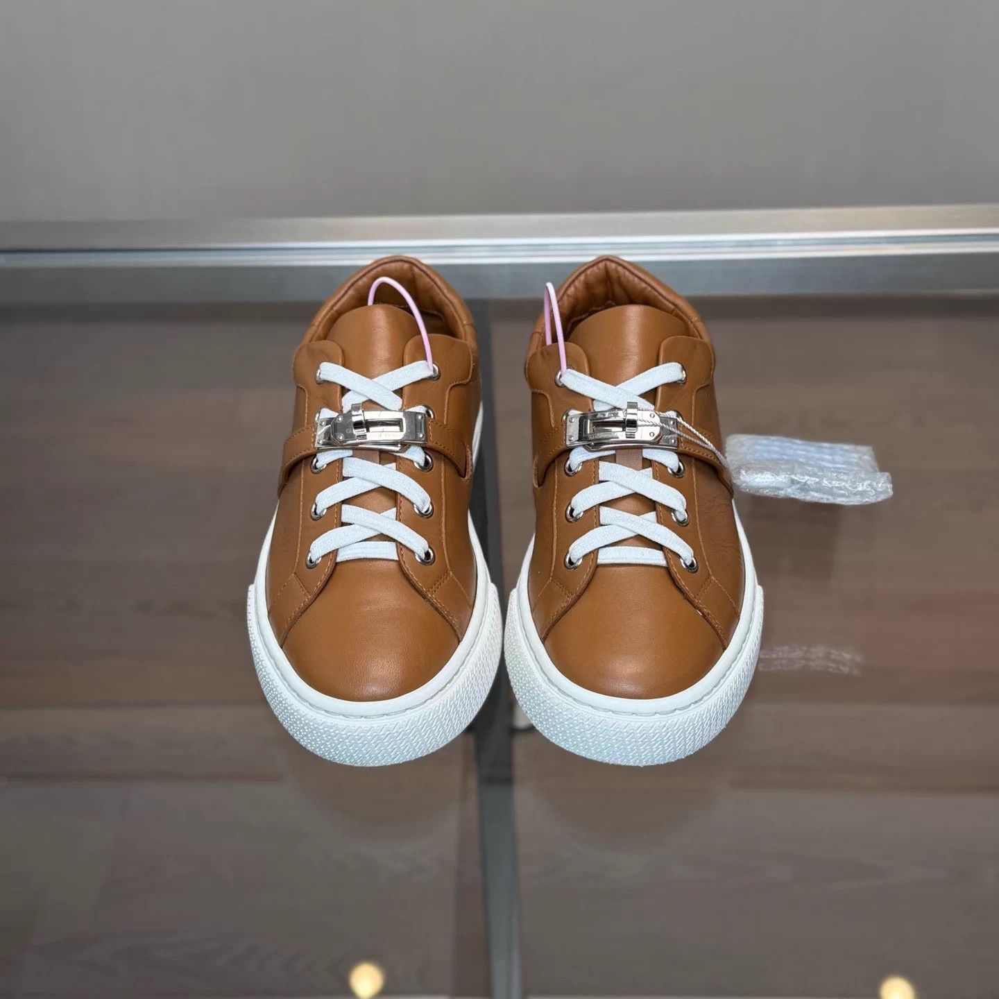 Hermes Hermes Gold Brown Kelly Buckle Leather Sneakers 36.5 99 Size US 6.5 / IT 36.5 - 2 Thumbnail