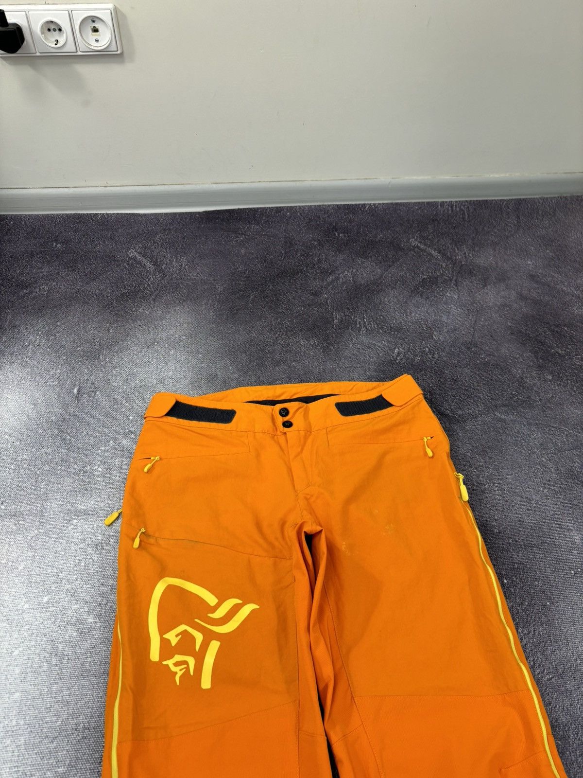 Norrona Norrona Fjora Flex1 Women’s Pure Orange Outdoor Shorts Size 30" / US 8 / IT 44 - 4 Thumbnail