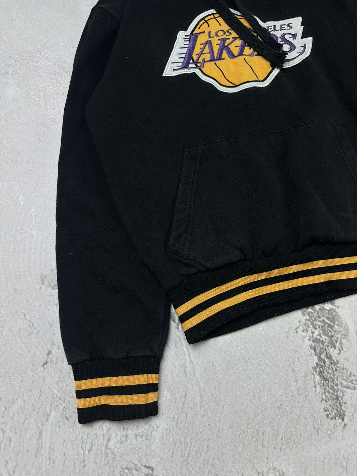 NBA Vintage y2k Basketball Collection Los Angeles Lakers Hoodie Size US M / EU 48-50 / 2 - 2 Thumbnail
