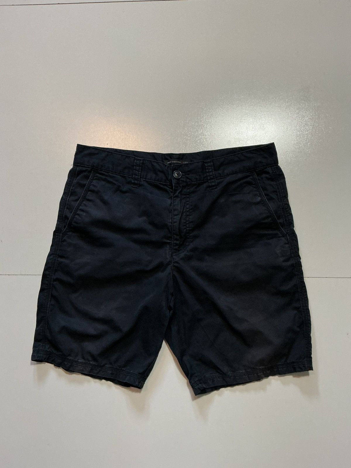 John Varvatos John Varvatos Star USA Midnight Flat Front 8" Inseam Shorts Size US 32 / EU 48 - 1 Thumbnail