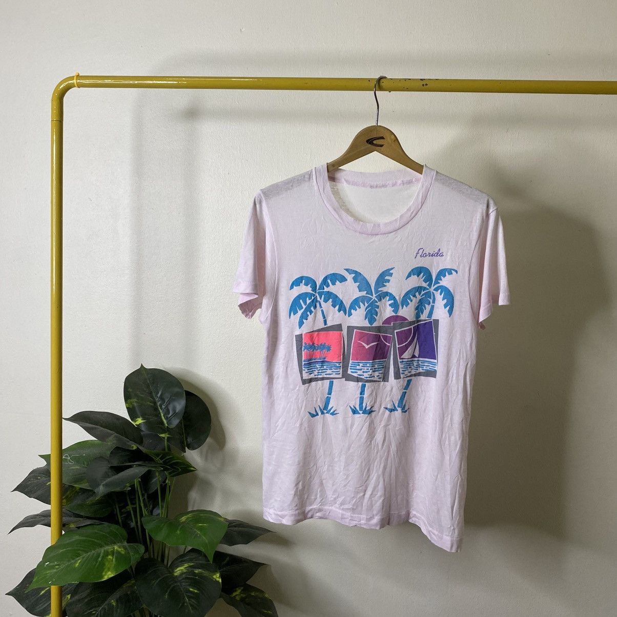 Vintage Vintage 1980s Hawaii Florida T Shirt Size US S / EU 44-46 / 1 - 1 Thumbnail
