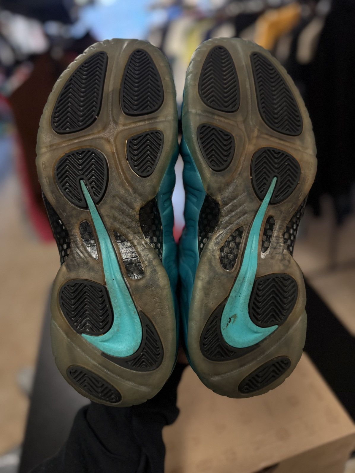 Nike Nike Foamposite Electric Blue Size 11 (2011) (624041-410) Size US 11 / EU 44 - 11 Thumbnail