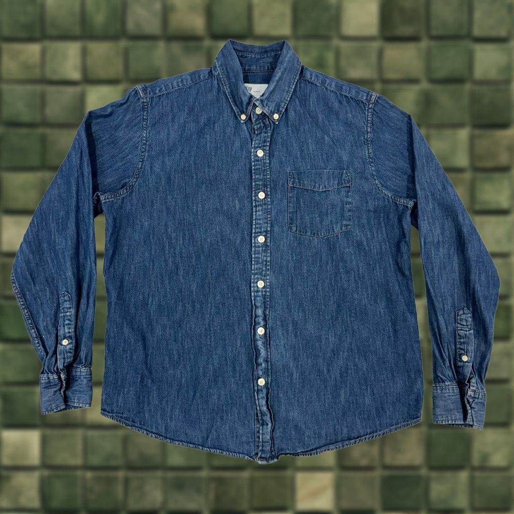 Gap VINTAGE GAP Denim Shirt Women’s Medium Untucked Fit Button Down Long Sleeves Size M / US 6-8 / IT 42-44 - 1 Thumbnail