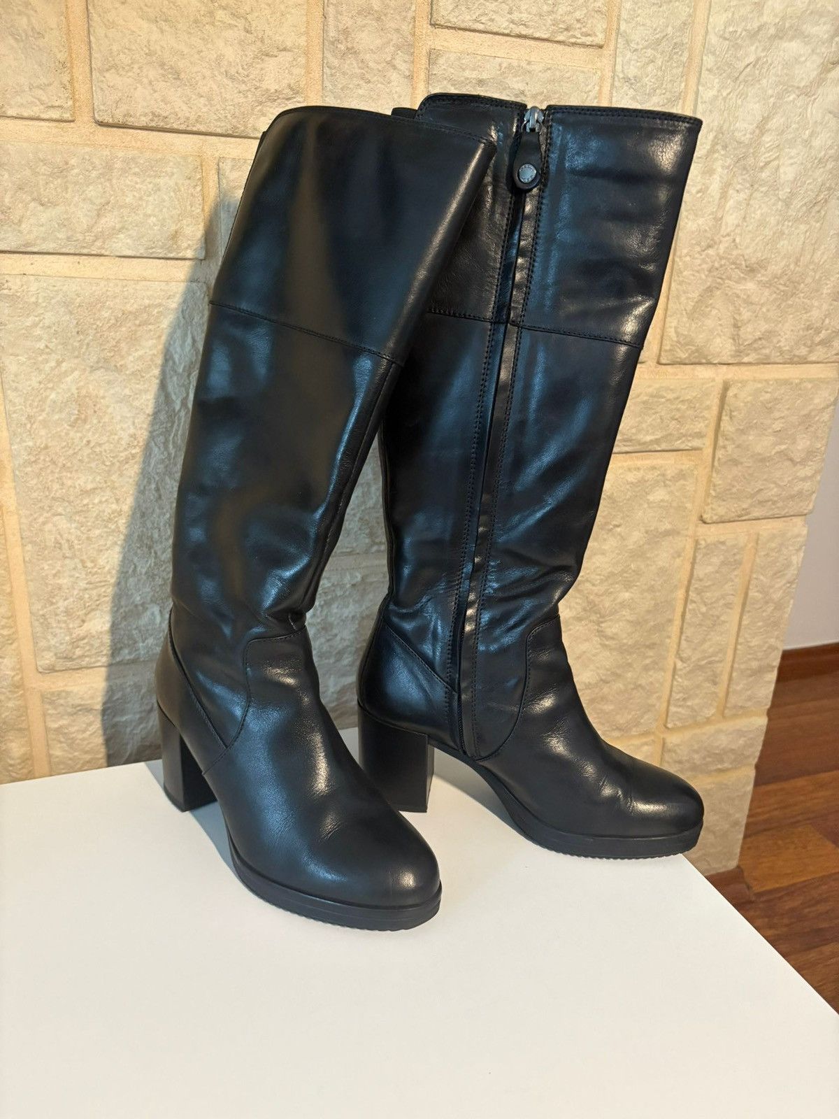 Geox Geox D Remigia G Leather Boots, EU 37 Size US 6 / IT 36 - 1 Thumbnail