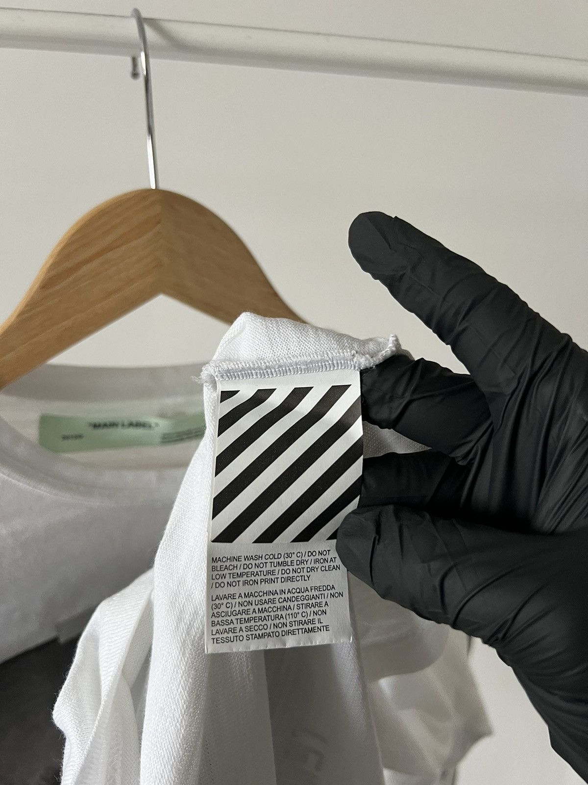 Off-White Off-White Mona Lisa Arrows Temperature Long Size US XS / EU 42 / 0 - 13 Thumbnail