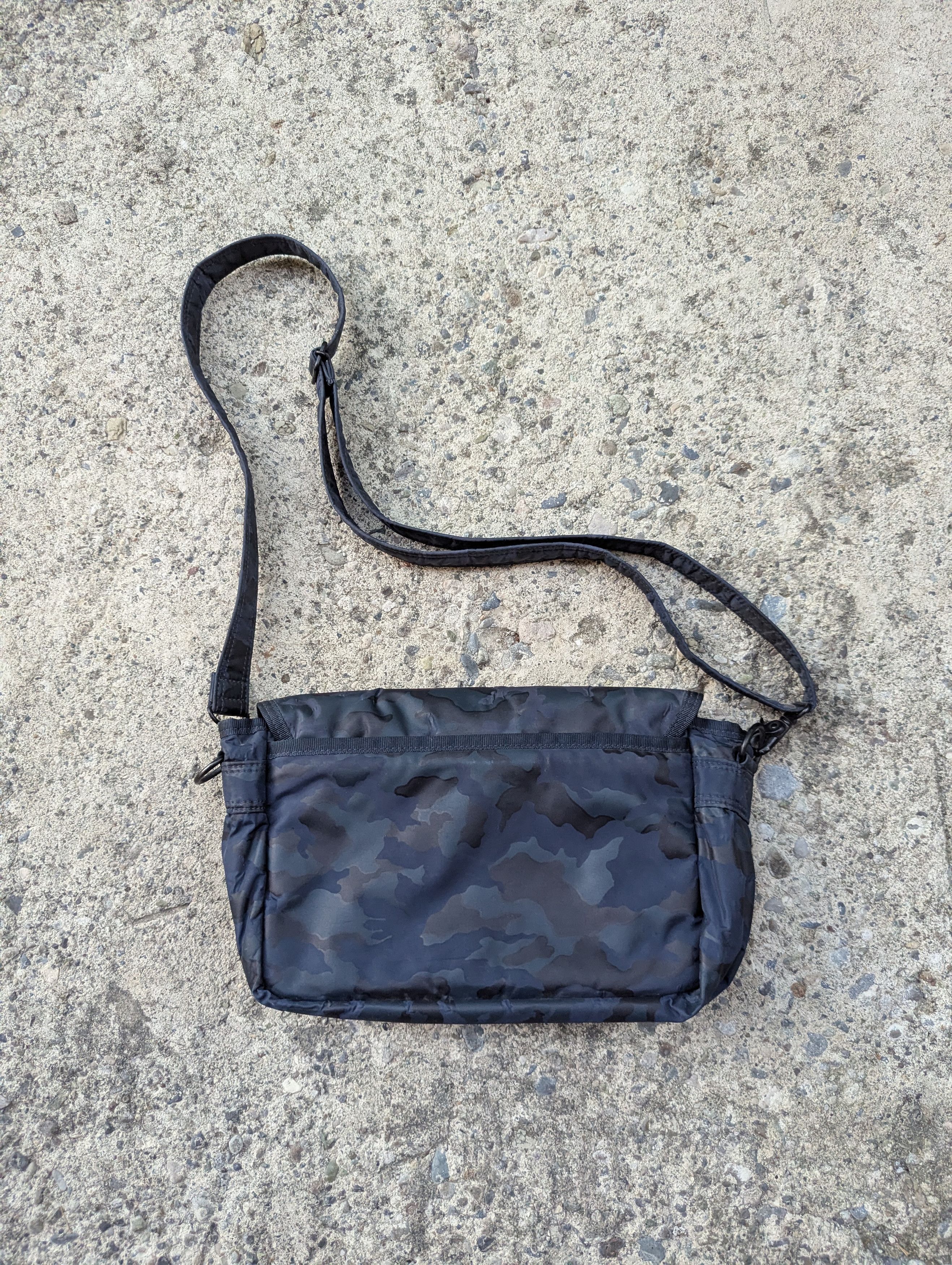 Head Porter × Porter Head Porter Blue Camou Sling Shoulder Bag Size ONE SIZE - 12 Thumbnail