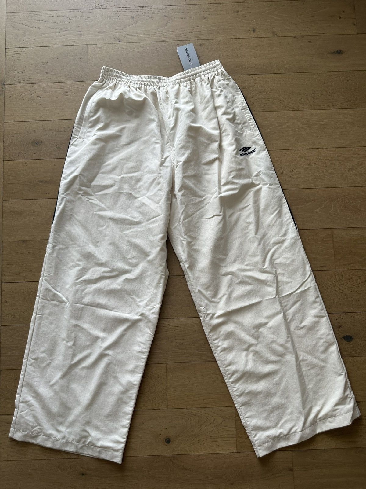 Balenciaga BALENCIAGA 3B SPORTY LOGO TRACKSUIT Size US 36 / EU 52 - 1 Thumbnail