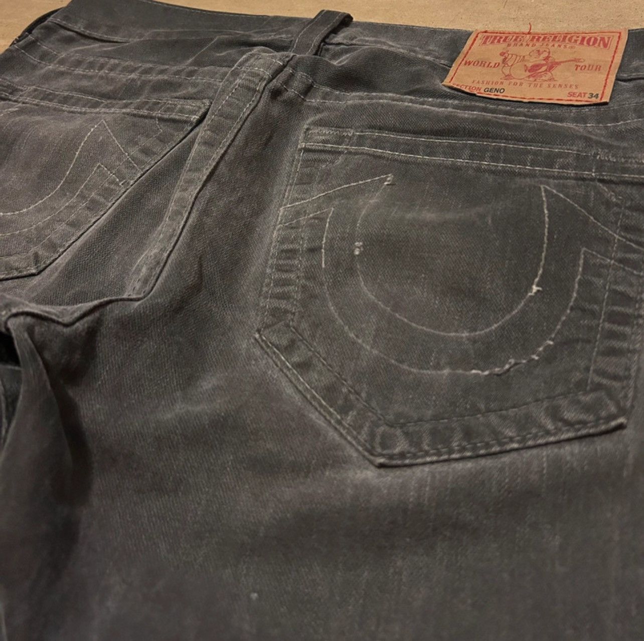 True Religion TRUE RELIGION WASHED GREY RELAXED DENIM JEANS Size US 32 / EU 48 - 3 Thumbnail
