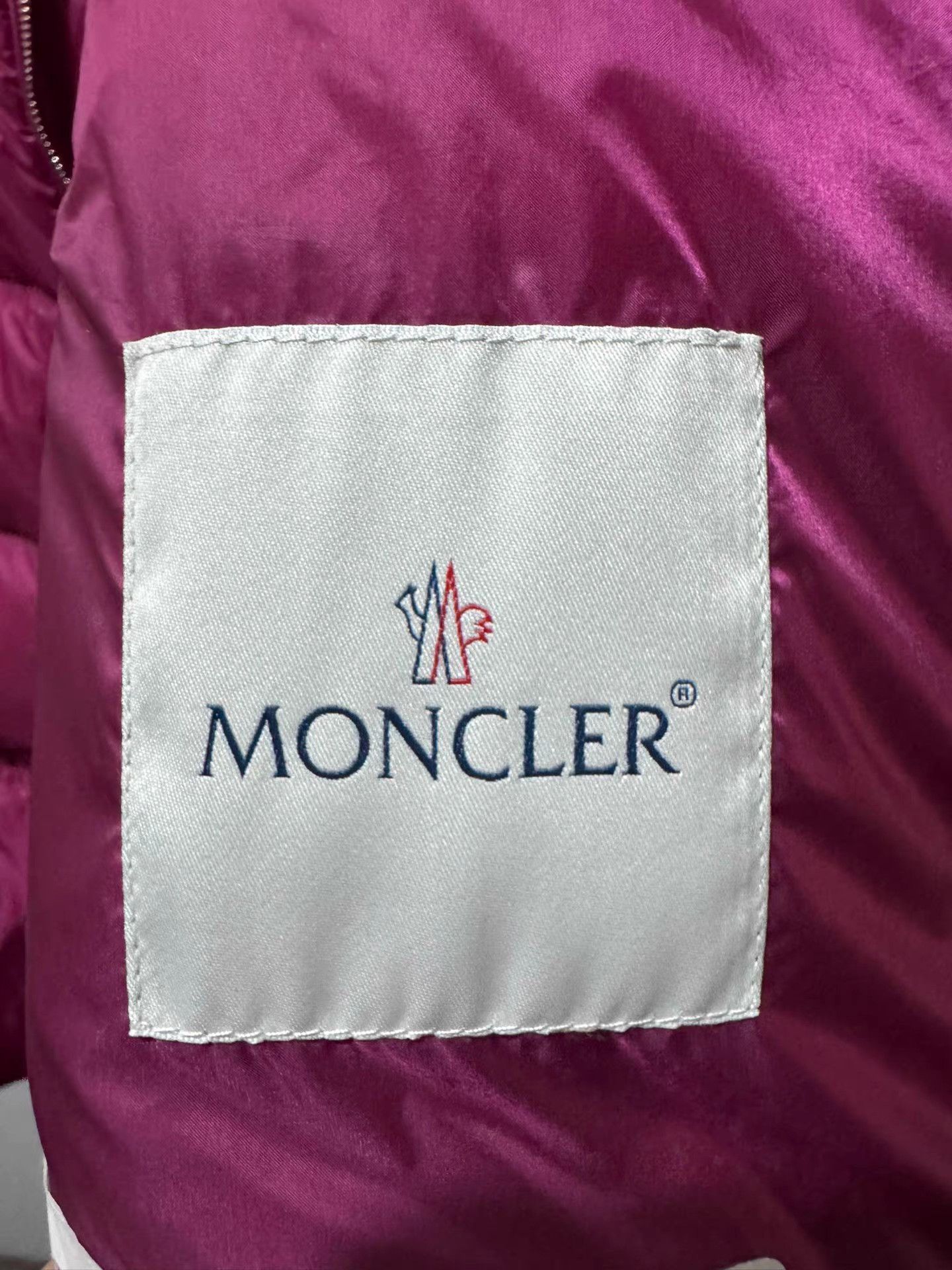 Moncler Moncler Down Jacket with Wine Red Hem K13 Size XS / US 0-2 / IT 36-38 - 4 Thumbnail