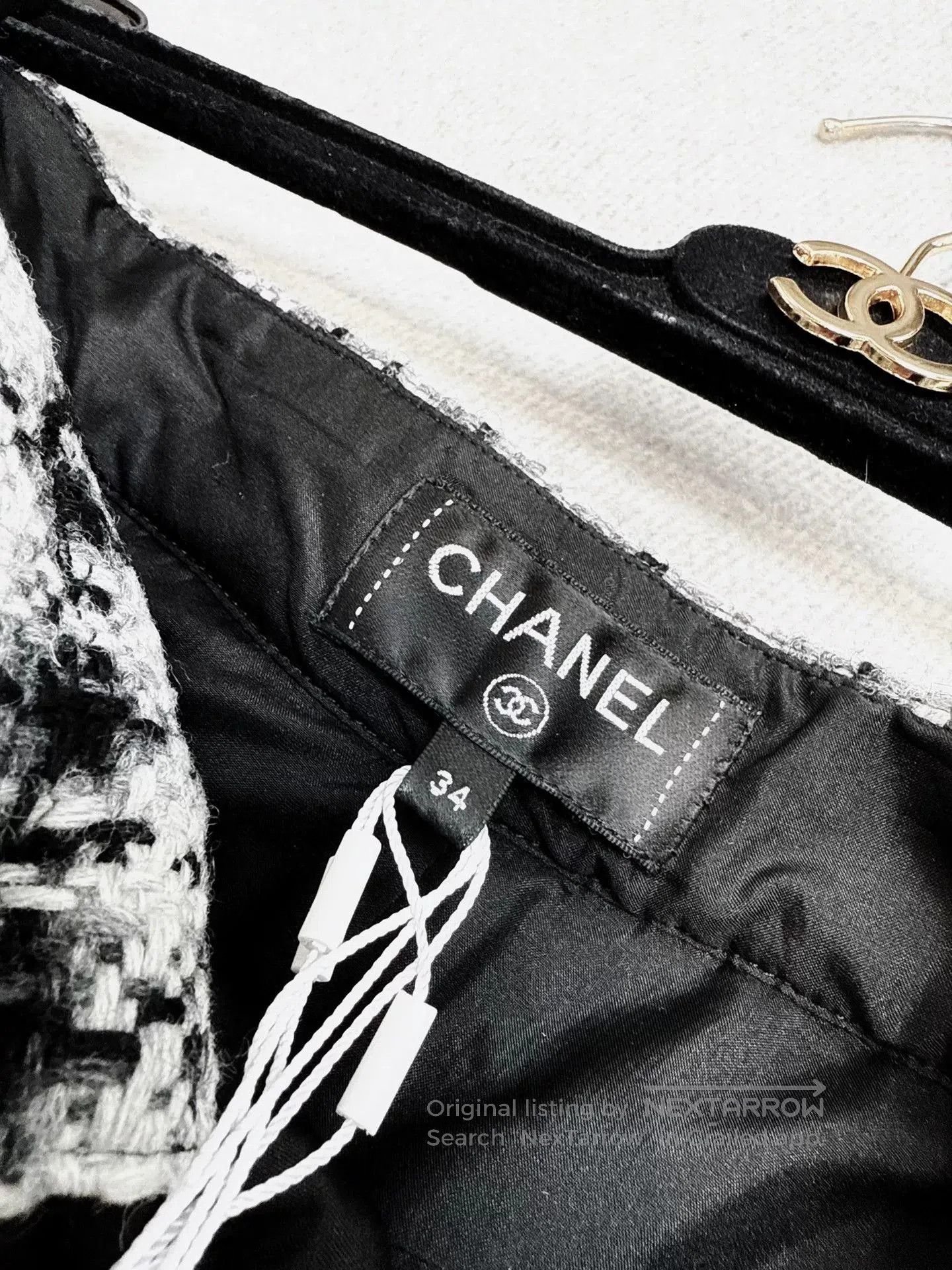 Chanel black and white houndstooth tweed pants. Size US 34 / EU 50 - 4 Thumbnail