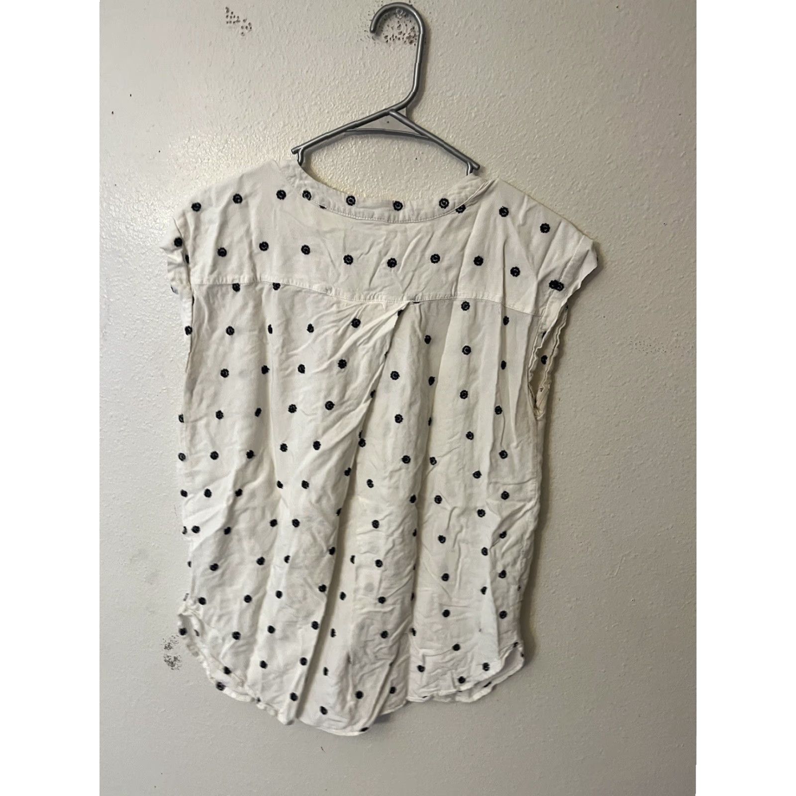 Loft VINTAGE Loft White Sleeveless Button Up Top Women’s Petites Size Medium Size M / US 6-8 / IT 42-44 - 3 Thumbnail