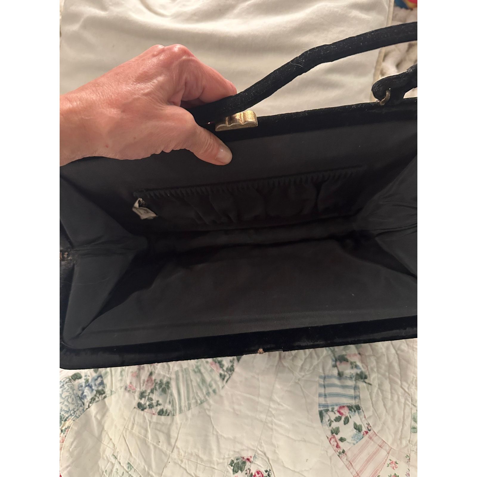 Vintage VINTAGE FIFTIES LARGE SOURE BEADED BLACK VELVET BAG Size ONE SIZE - 7 Thumbnail
