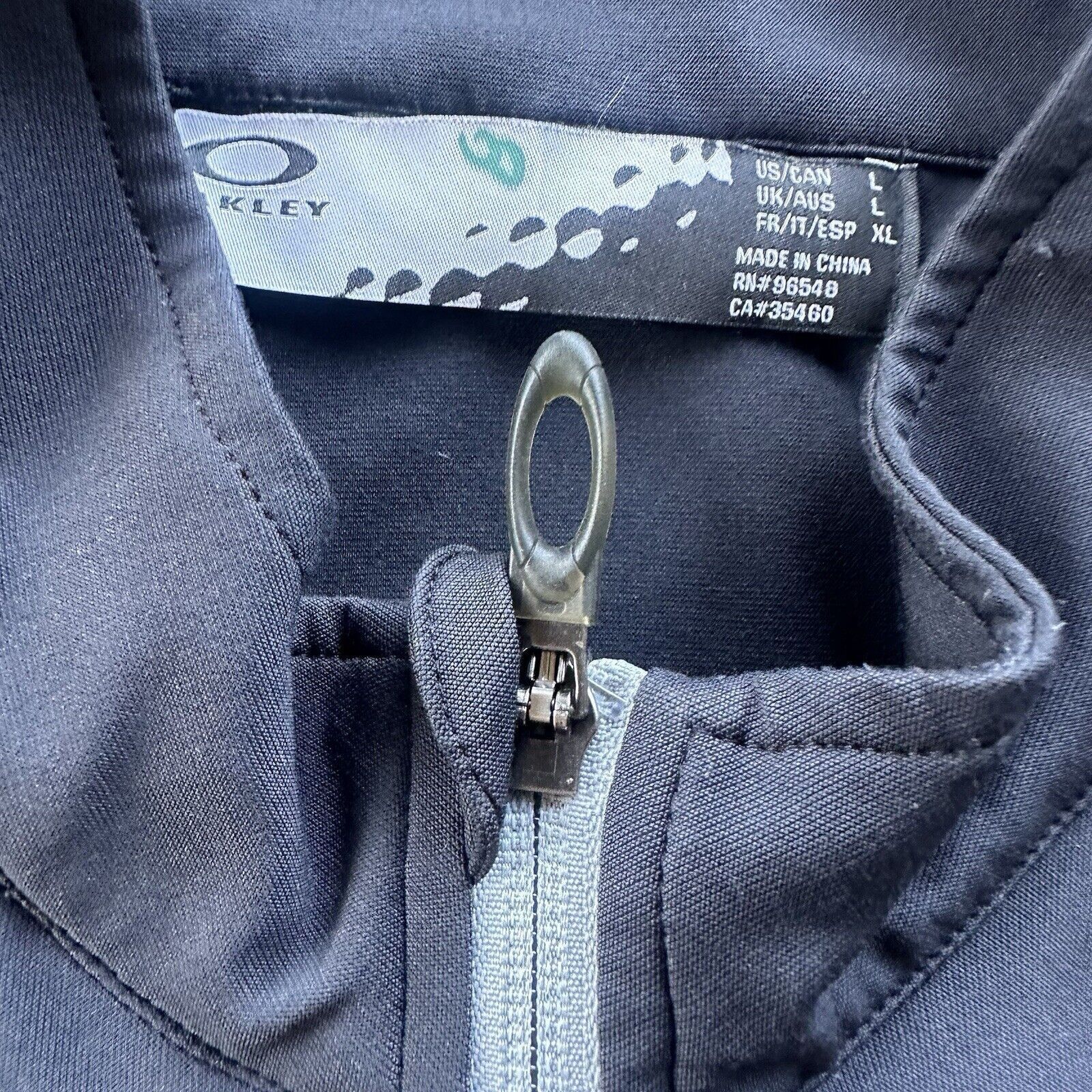 Oakley Vintage Y2K Oakley Black Zip Up Jacket Size Large Sportswear Size US L / EU 52-54 / 3 - 5 Thumbnail