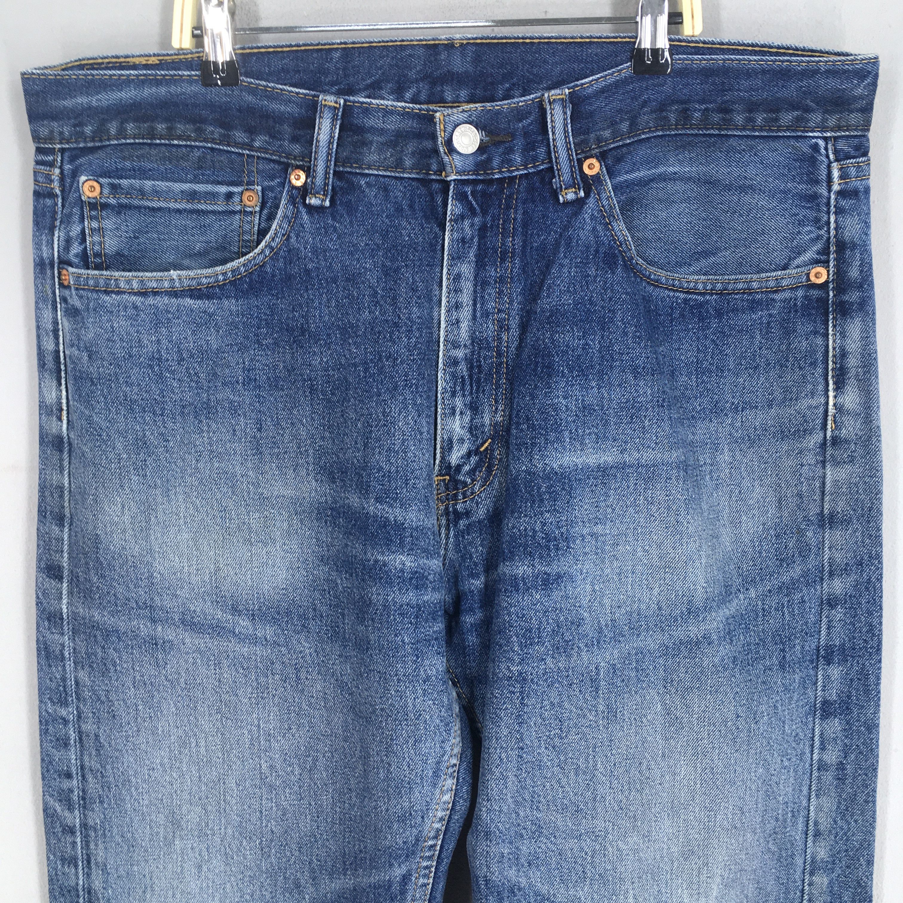Levi's Size 36x30 Vintage Levi's 505 Regular Fit Wash Jeans S1948 Size US 36 / EU 52 - 2 Thumbnail