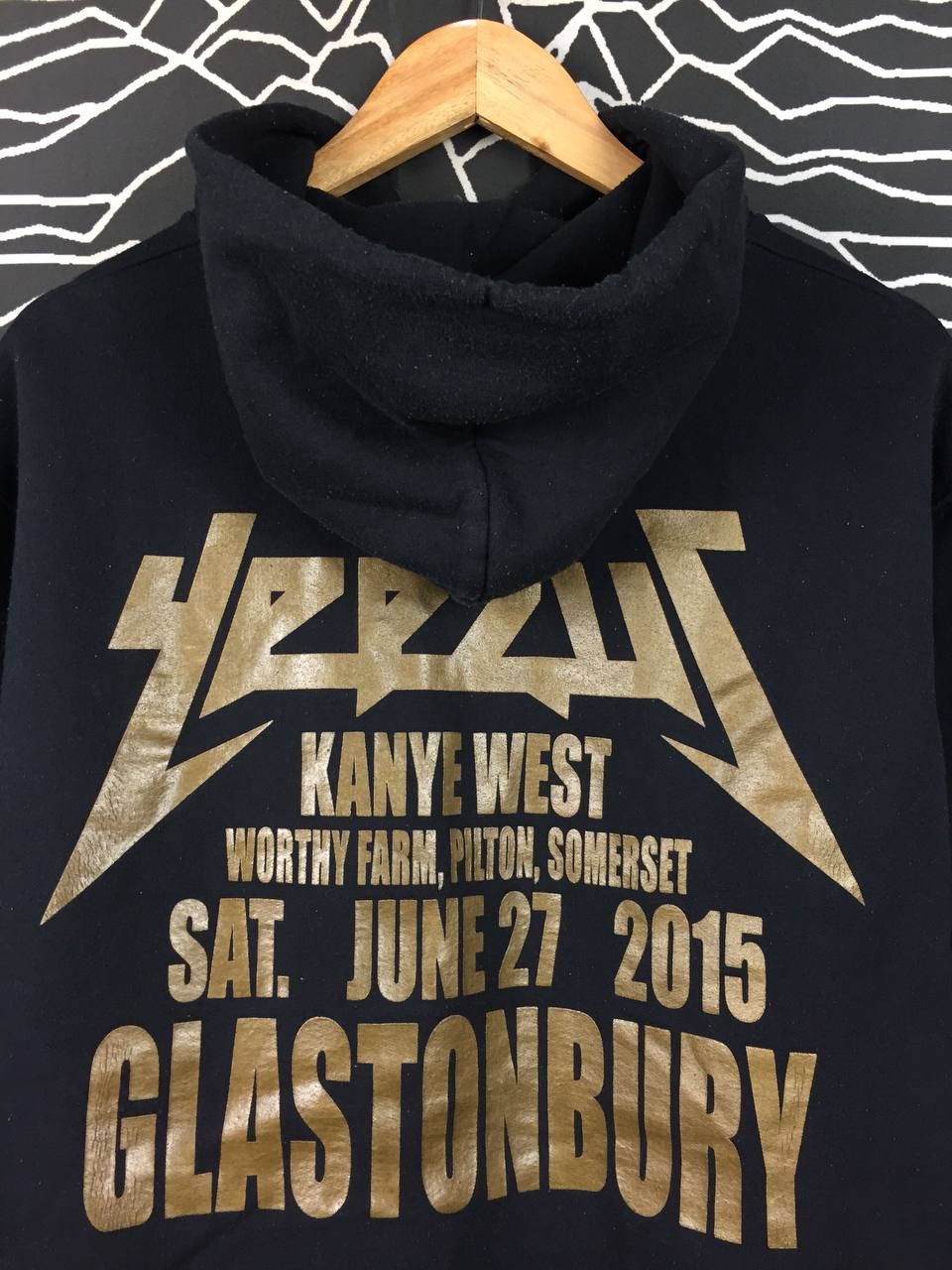 Kanye West Kanye West Yeezus Glastonbury Tour 2015 x Champion Hoodie Size US M / EU 48-50 / 2 - 3 Thumbnail