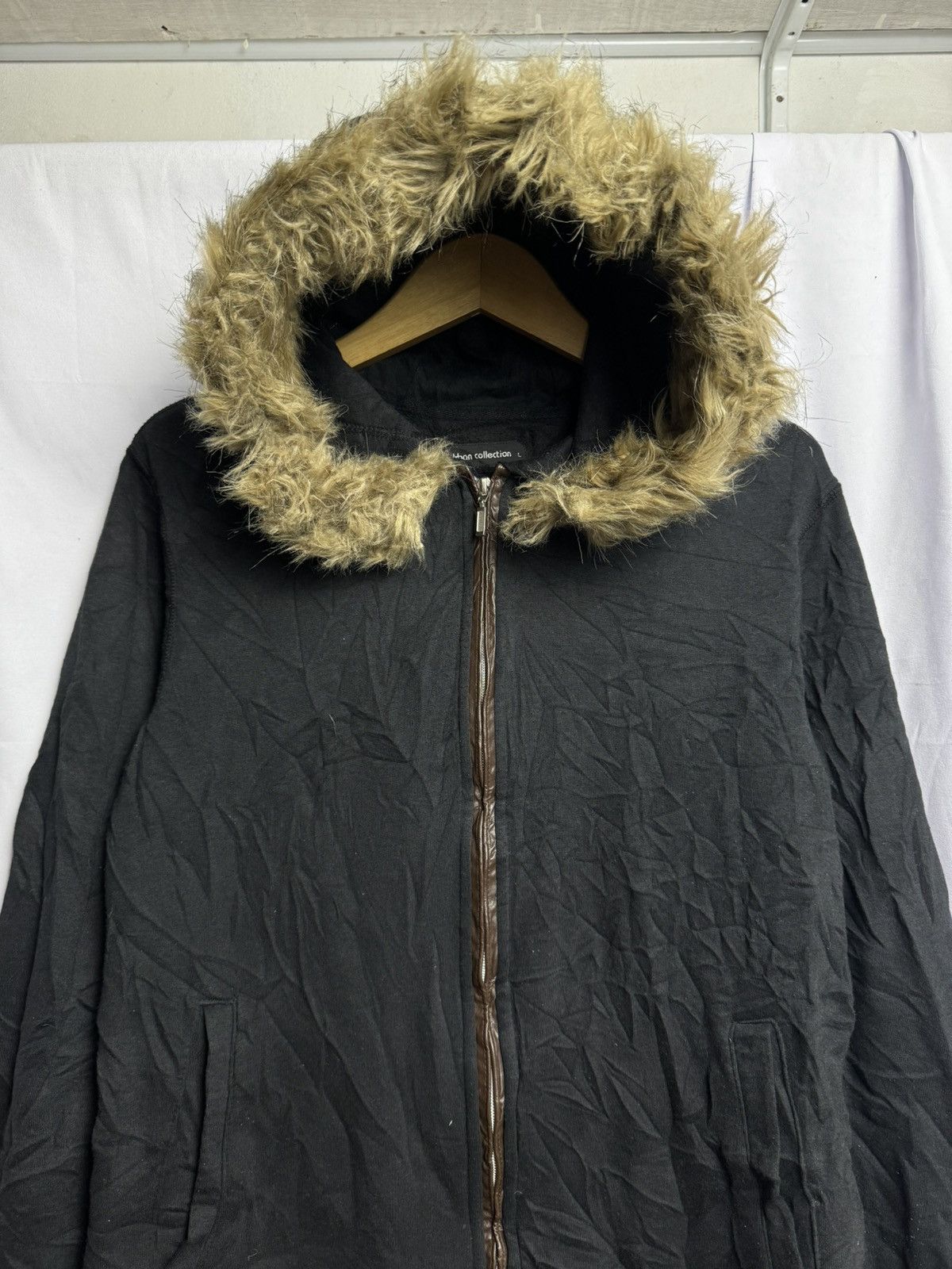 If Six Was Nine × Japanese Brand × Le Grande Bleu (L.G.B.) Faux Fur Hoodie Black Urban Collection Size US M / EU 48-50 / 2 - 3 Thumbnail