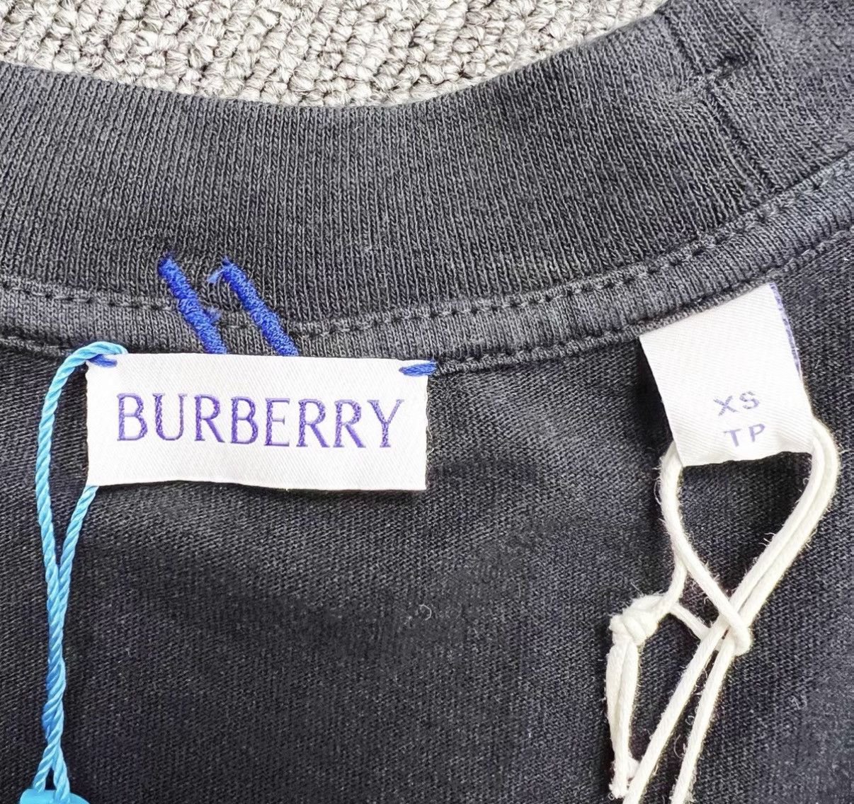 Burberry Burberry Round Neck Loose Casual Short Sleeve T-shirt K12 Size US XS / EU 42 / 0 - 4 Thumbnail