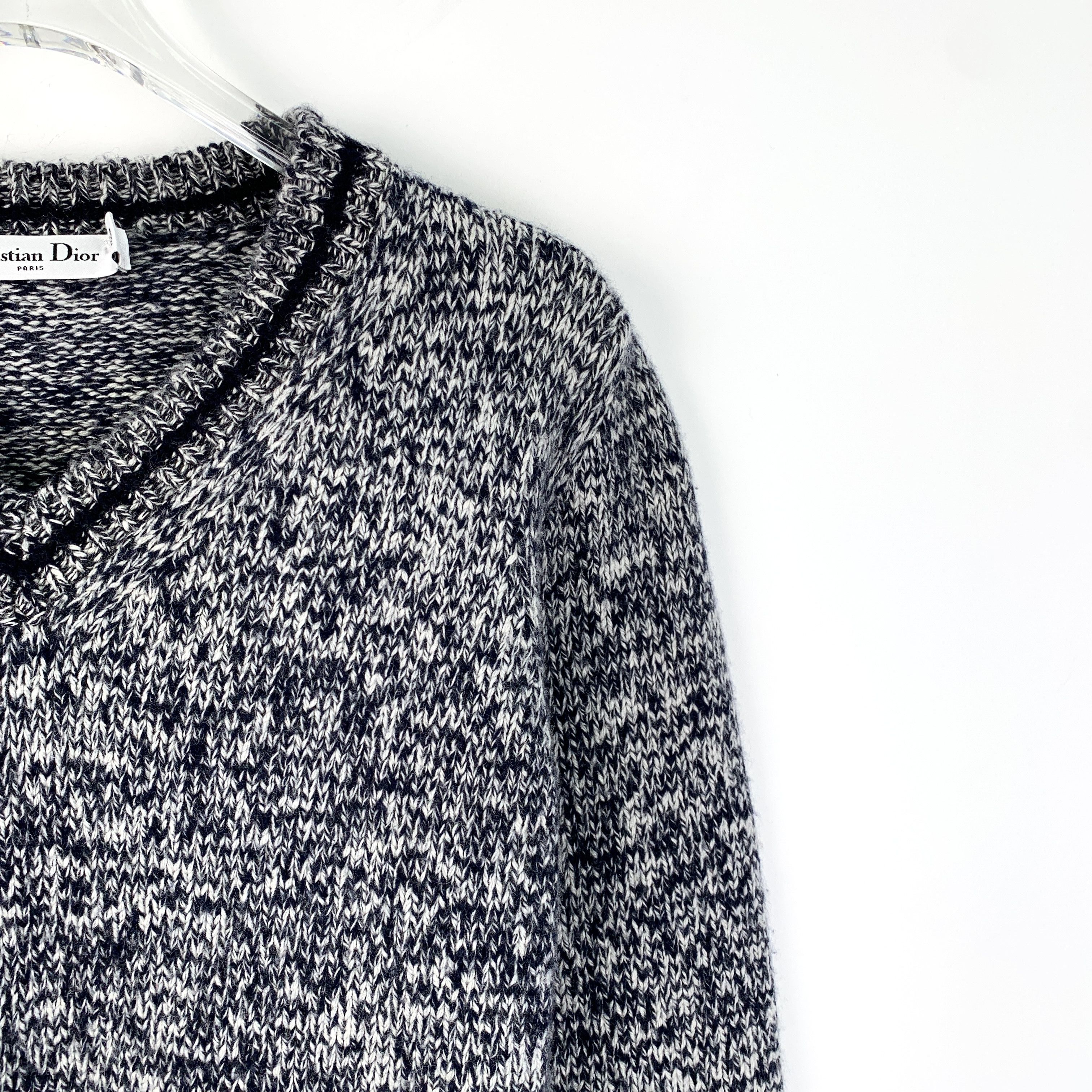 Dior Dior Grey Letter Embroidery Sleeve Sweater (Size 34) Size XXS / US 00 / IT 34 - 6 Thumbnail