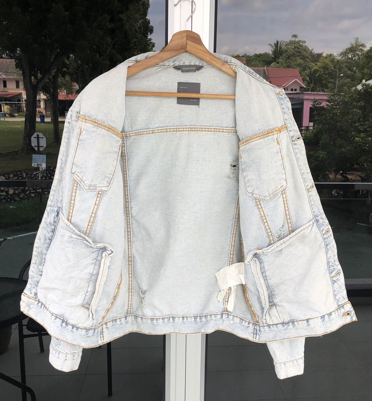 Zara Zara Mens Light Blue Studs Stones Skull Faded Wash Jacket Size US M / EU 48-50 / 2 - 21 Thumbnail