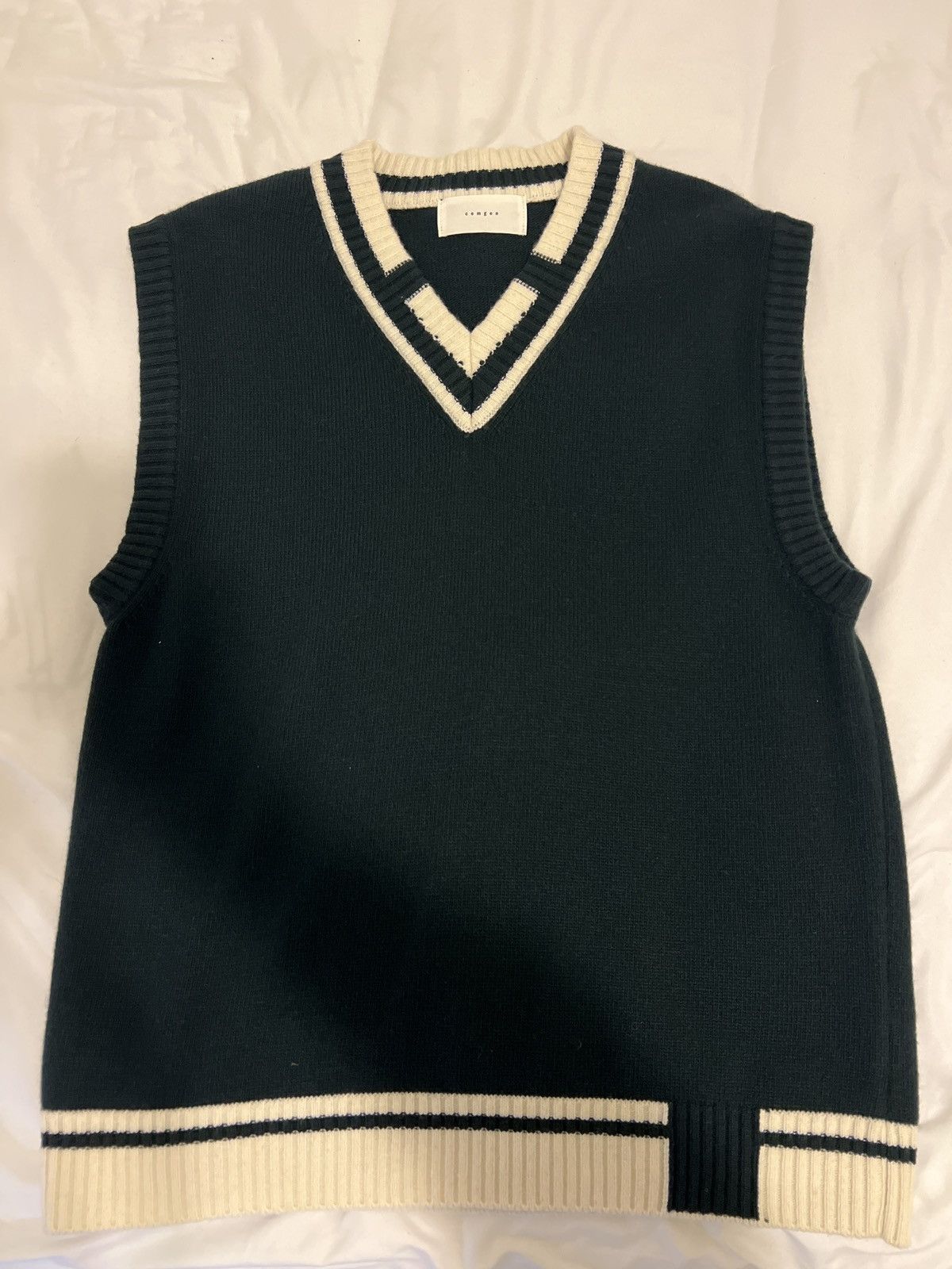 Other Comgen V-neck Knit Vest Size US M / EU 48-50 / 2 - 4 Thumbnail