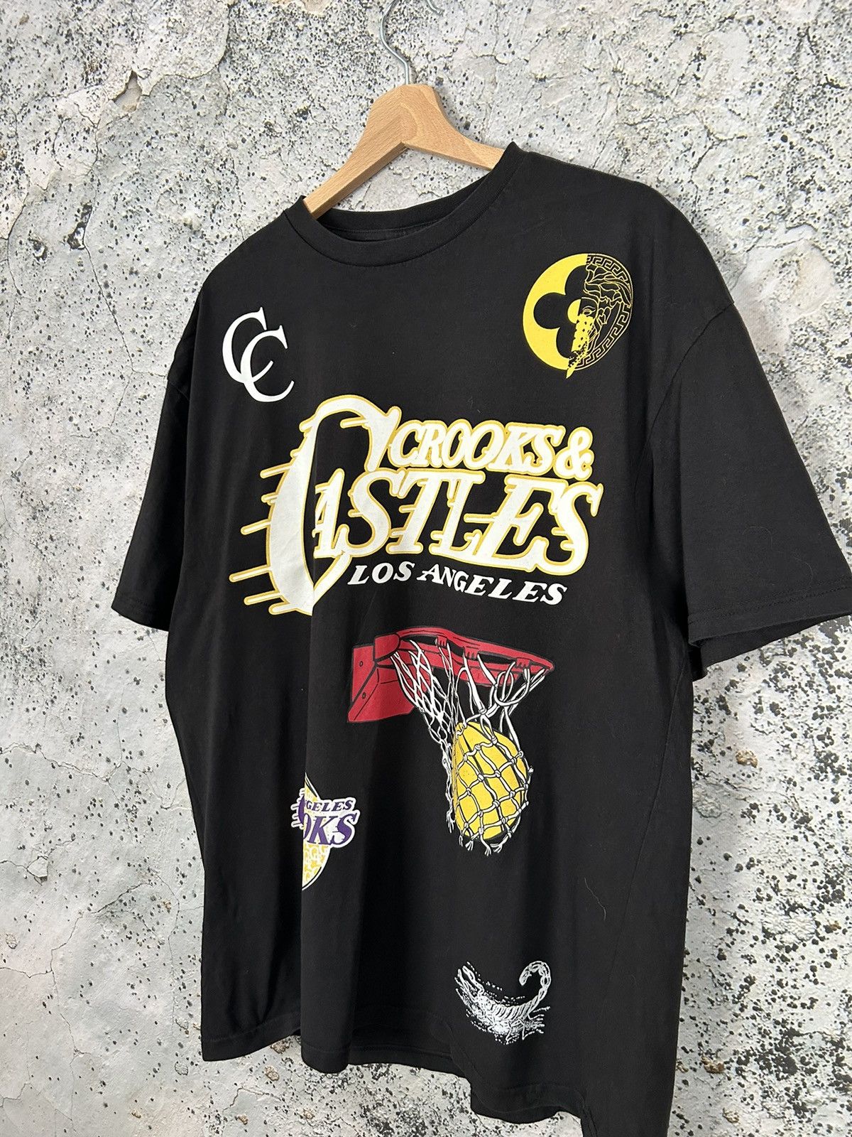 Crooks & Castles Vintage Crooks and Castle Los Angeles Lakers NBA Hype Rare Size US XL / EU 56 / 4 - 2 Thumbnail