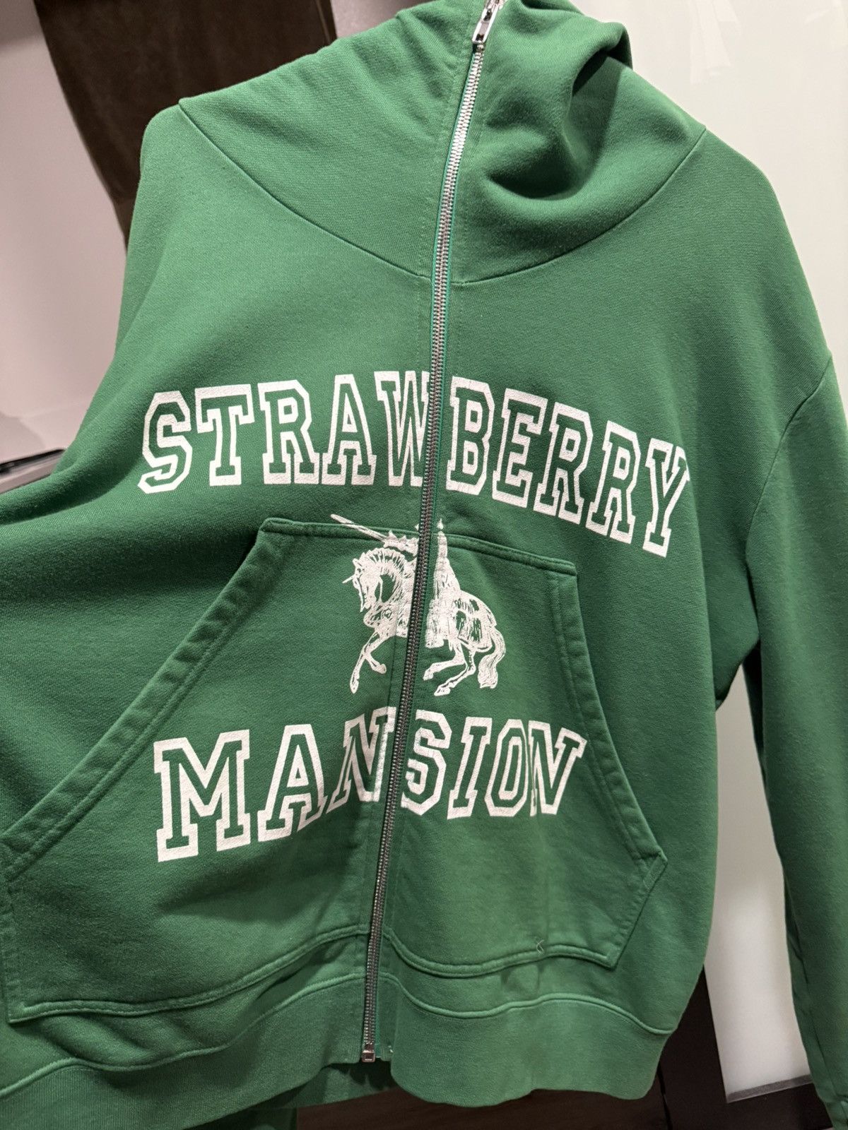 Unwanted Unwanted Strawberry Mansion Zip-Up Hoodie (L) Size US L / EU 52-54 / 3 - 9 Thumbnail