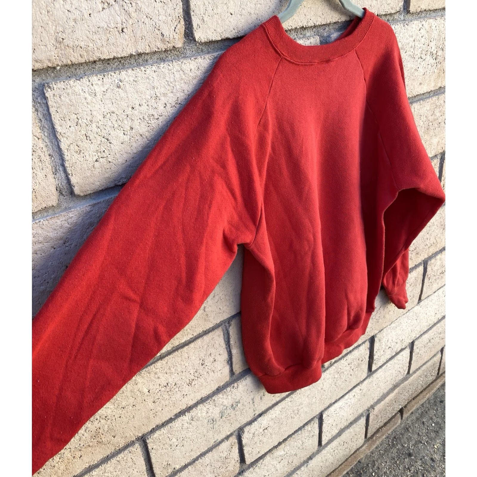 Fruit Of The Loom VINTAGE Fruit of the Loom Raglan Sweatshirt Graphic Print Red Strawberry Lodge Since 1858 L Men Shirt pullover Size US L / EU 52-54 / 3 - 4 Thumbnail
