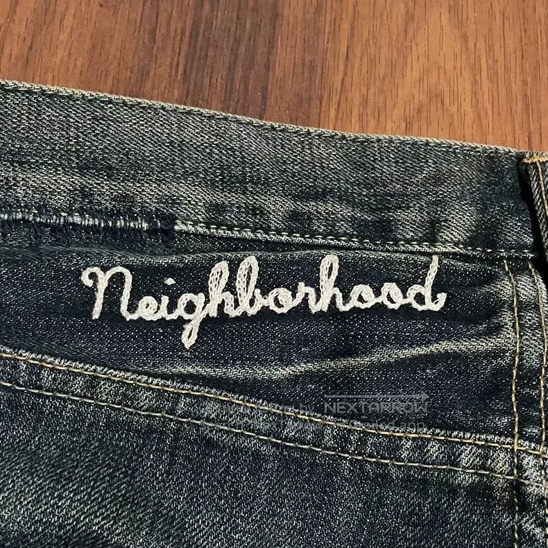 Neighborhood Neighborhood size S 10EX BEYOND Cut King Denim Size US 27 - 8 Thumbnail