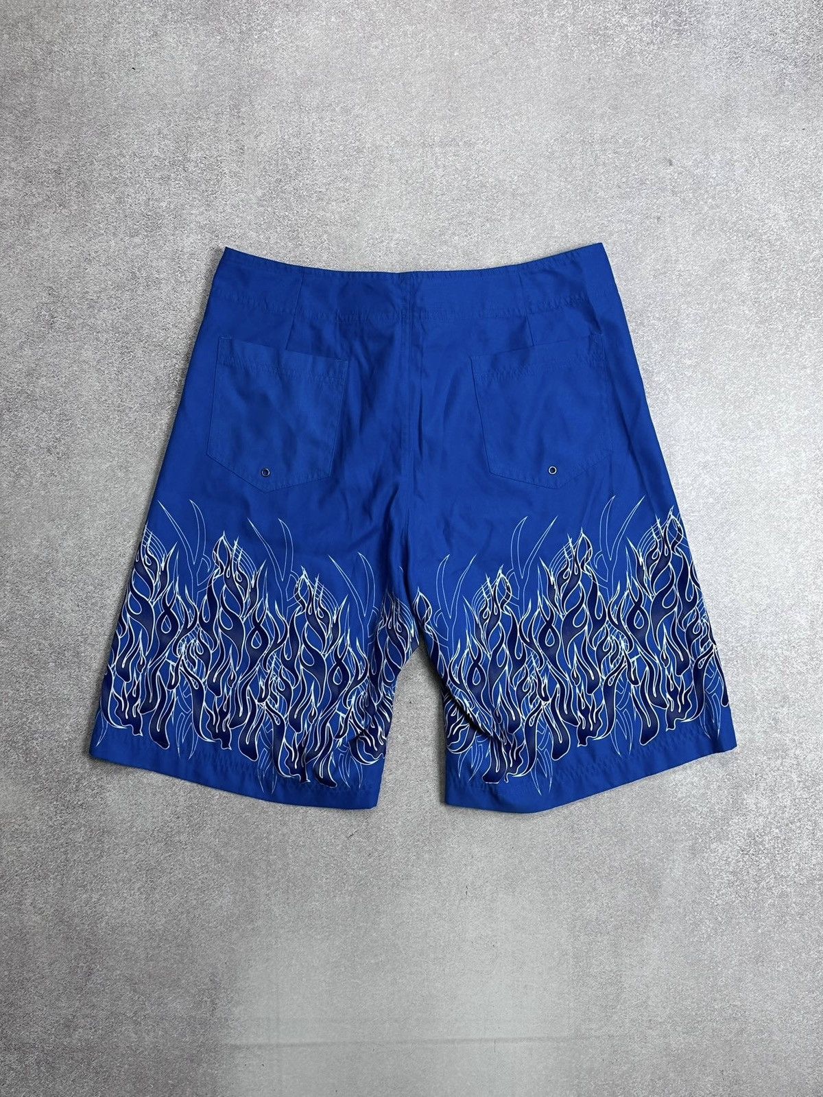 Columbia Vintage Columbia Tribal Y2K Flame Shorts L Size US 34 / EU 50 - 6 Thumbnail