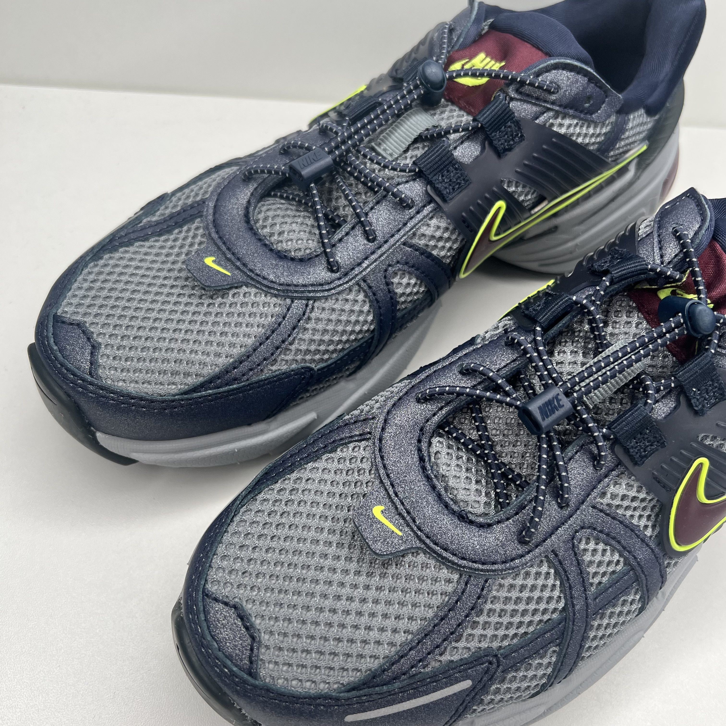 Nike Nike V2K Run Luminous EU 38,5 Size US 7.5 / IT 37.5 - 11 Thumbnail