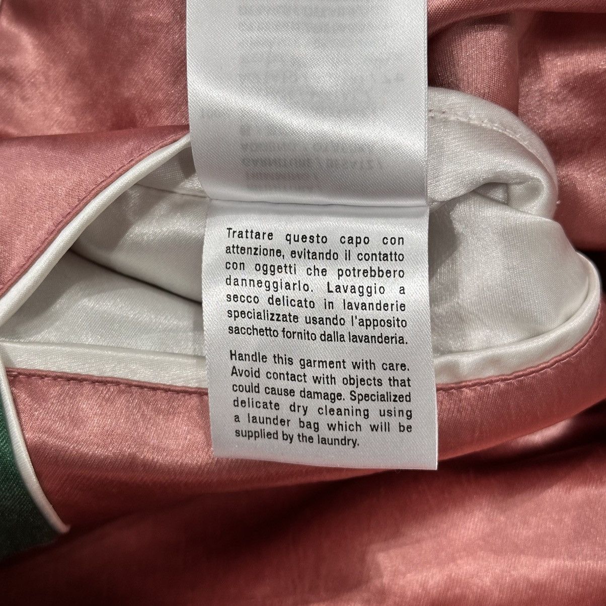 Gucci GUCCI GREEN PINK SATIN EMBROIDERED PANTHER BOMBER SIZE 50 L Size US L / EU 52-54 / 3 - 14 Thumbnail