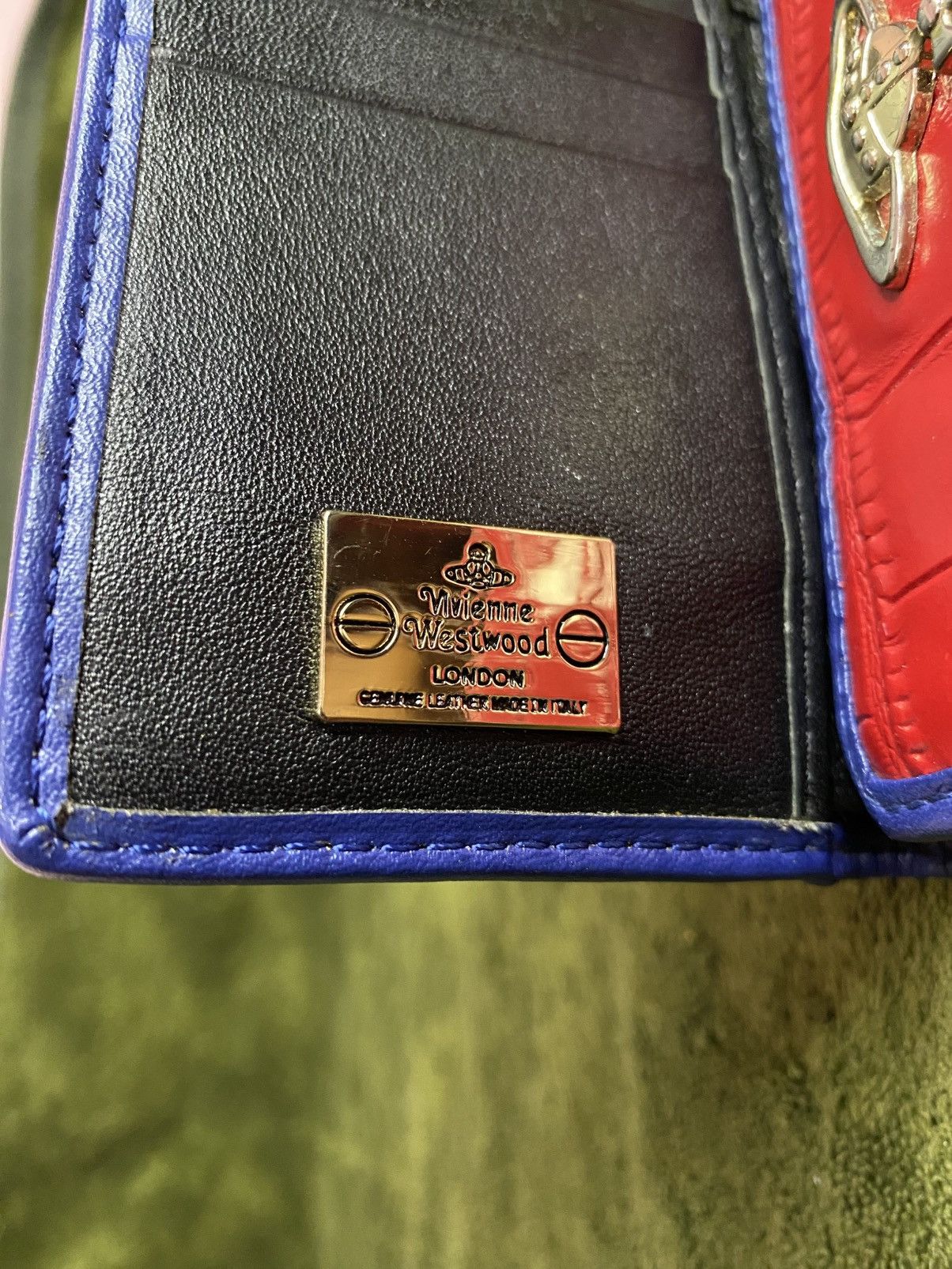 Designer × Vivienne Westwood Vivienne Westwood Embossed Crocodile Red Clasp Wallet Size ONE SIZE - 11 Thumbnail