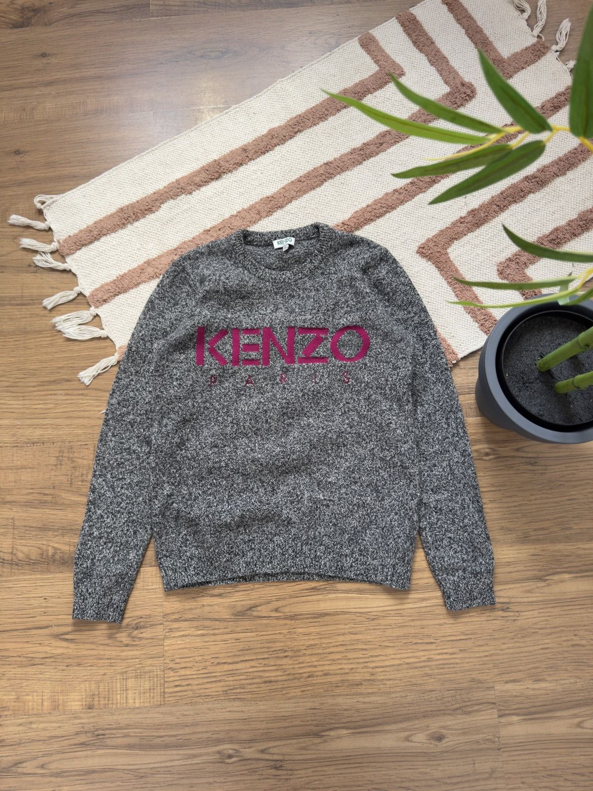Kenzo VINTAGE KENZO CUTE WOOL SWEATER Size M / US 6-8 / IT 42-44 - 2 Thumbnail