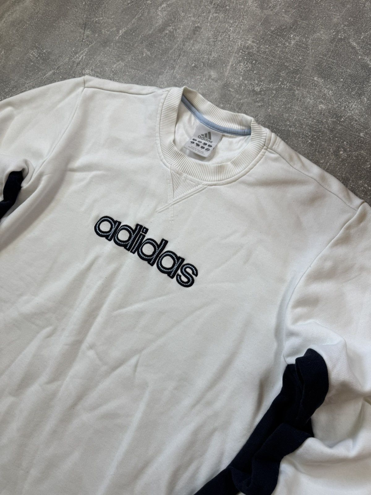 Vintage Adidas Vintage Sweatshirt Big Logo Size US M / EU 48-50 / 2 - 5 Thumbnail