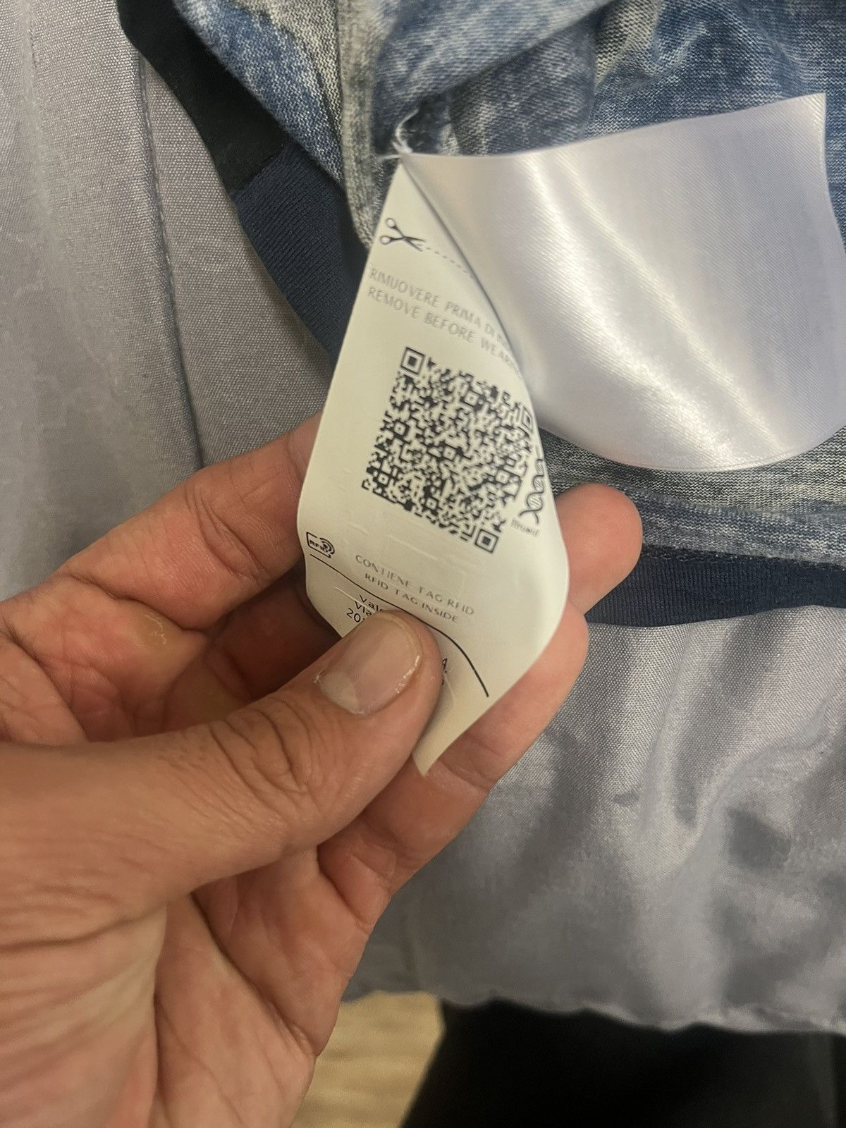 Valentino Valentino V shirt Size US M / EU 48-50 / 2 - 4 Thumbnail