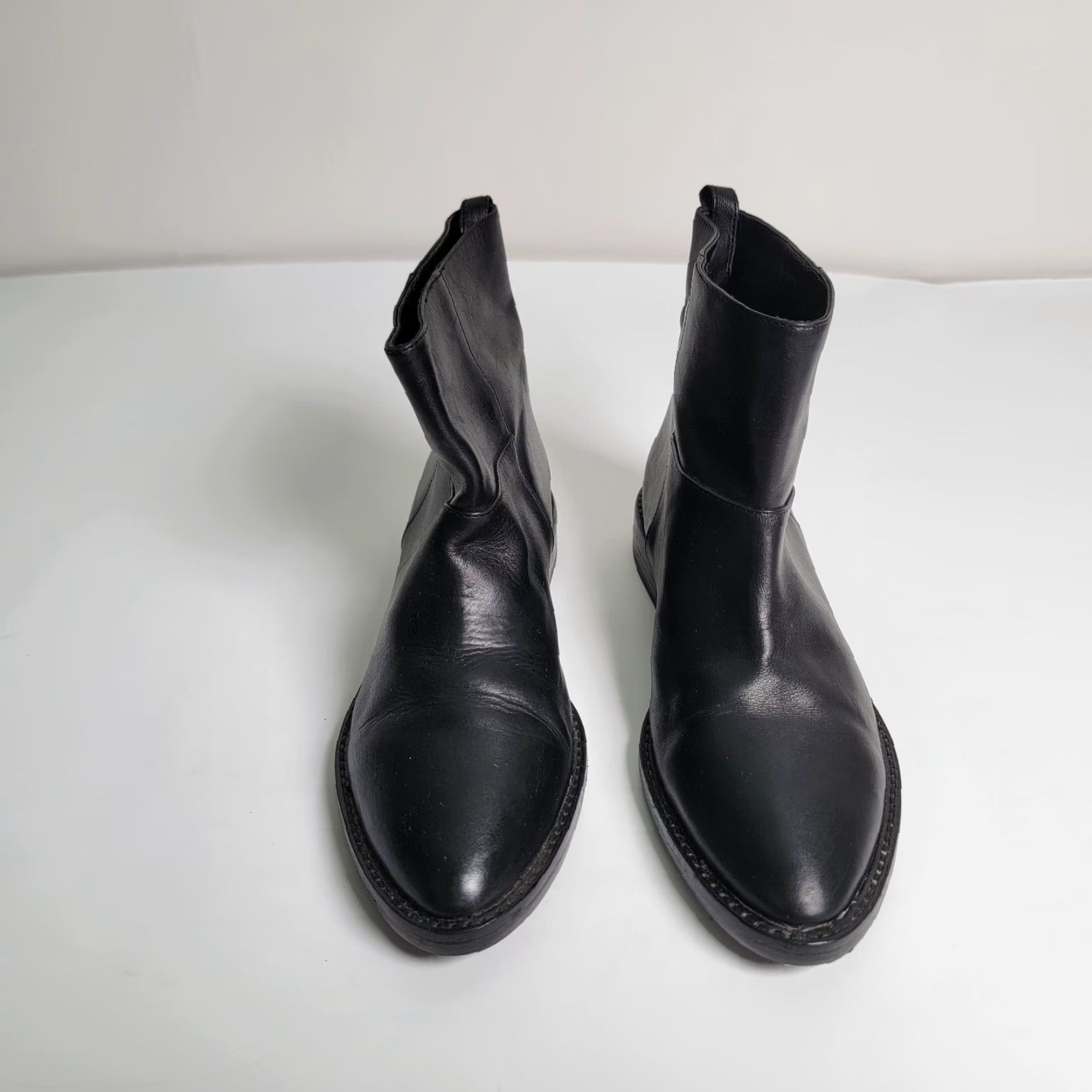Vintage Theyskens’ Theory Black Boots Ankle Flat Boot Mid-Calf Leather Non-Slip Italy 8M Womens Fall Winter EU 38.5 Casual Shoes Size US 8 / IT 38 - 2 Thumbnail