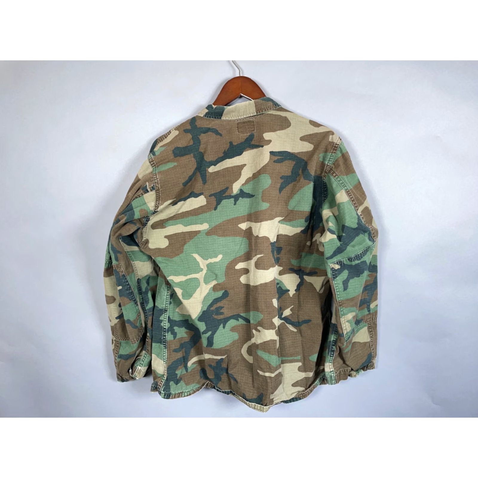 Carbon VINTAGE Carbon Military Jacket Adult Medium Green Woodland Camouflage 80s Outdoor Mens Size US M / EU 48-50 / 2 - 2 Thumbnail