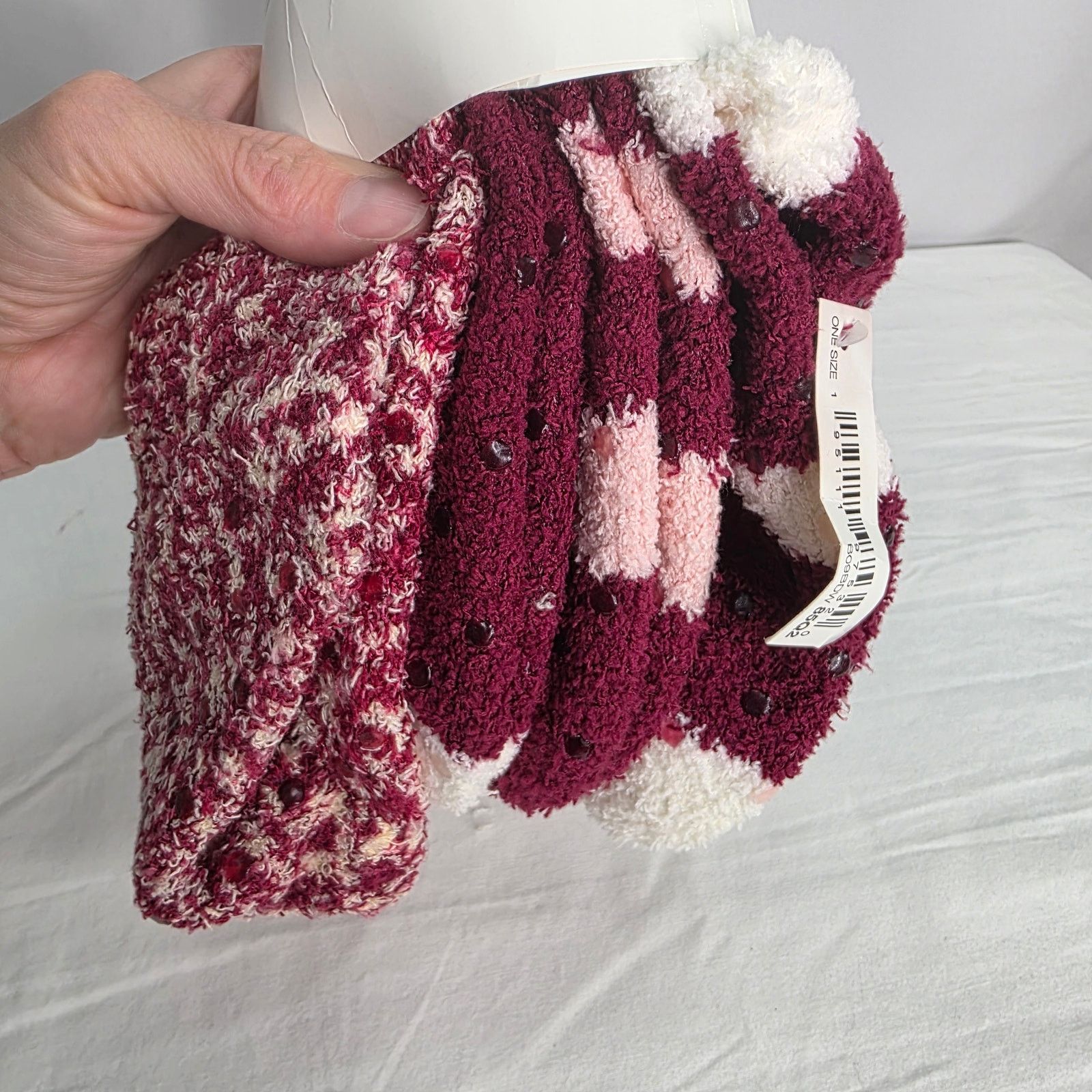 Other Fuzzy Women's Warm Socks 4 Pairs Non Skid Bottom One Size Size ONE SIZE - 11 Thumbnail