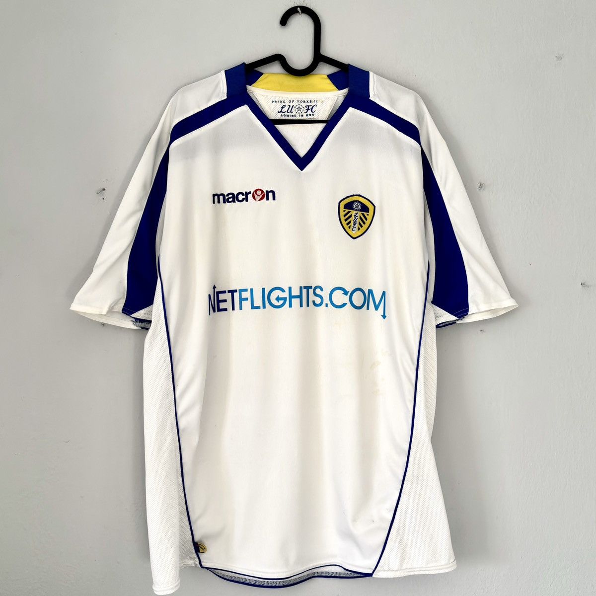 Vintage 2008 2009 Leeds United Vintage Macron Home it Soccer Jersey Size US L / EU 52-54 / 3 - 3 Thumbnail