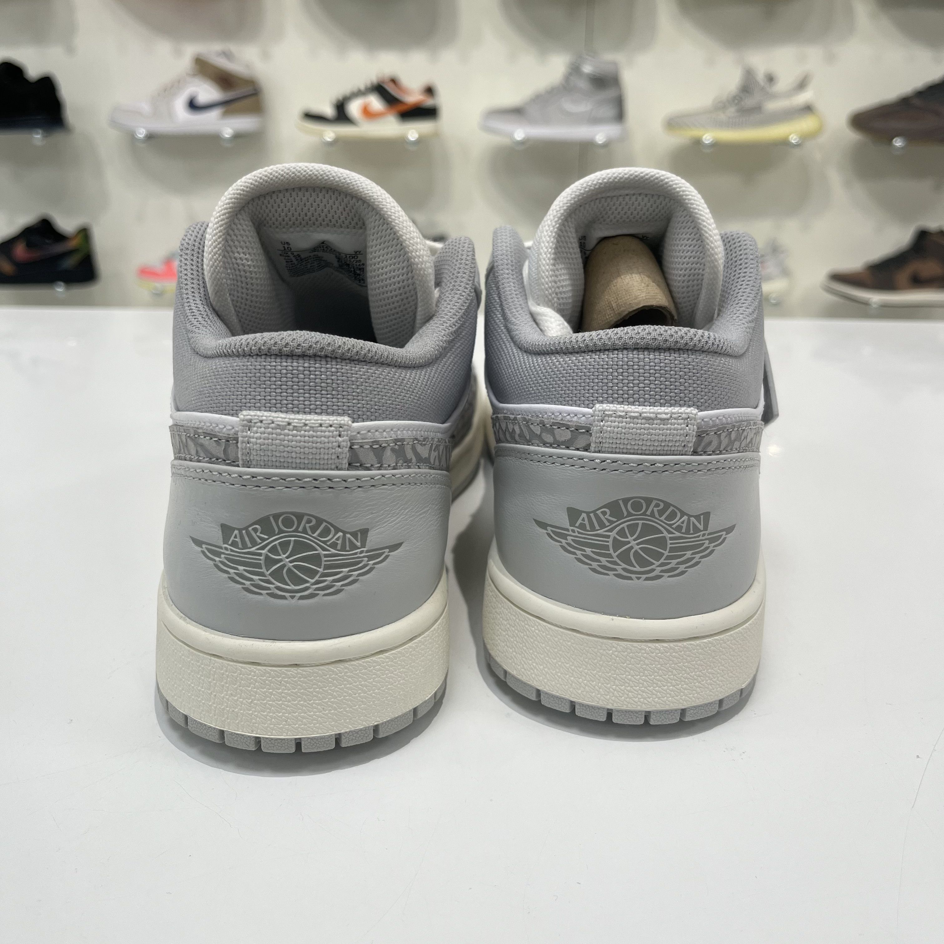 Nike Air Jordan 1 Low Prm Smoke Grey Elepant Size US 10 / EU 43 - 3 Thumbnail