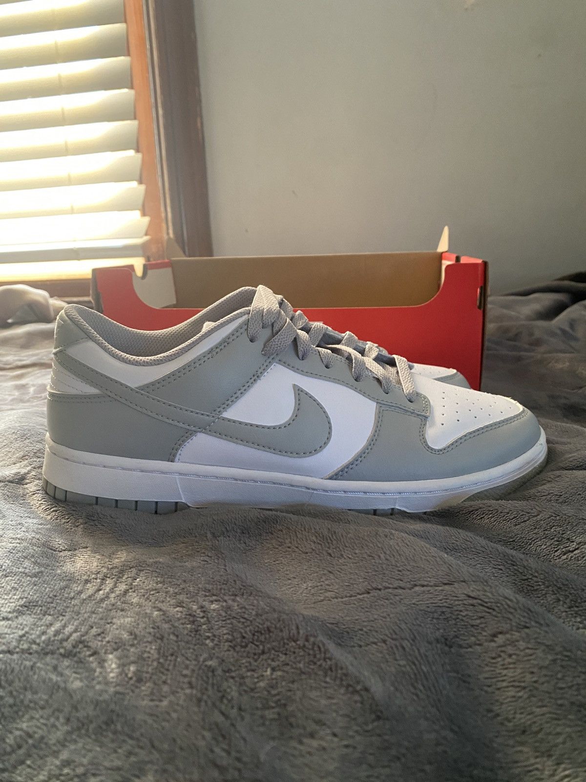 Nike NIKE DUNKS LOW GREY AND WHITE Size US 9.5 / EU 42-43 - 7 Thumbnail