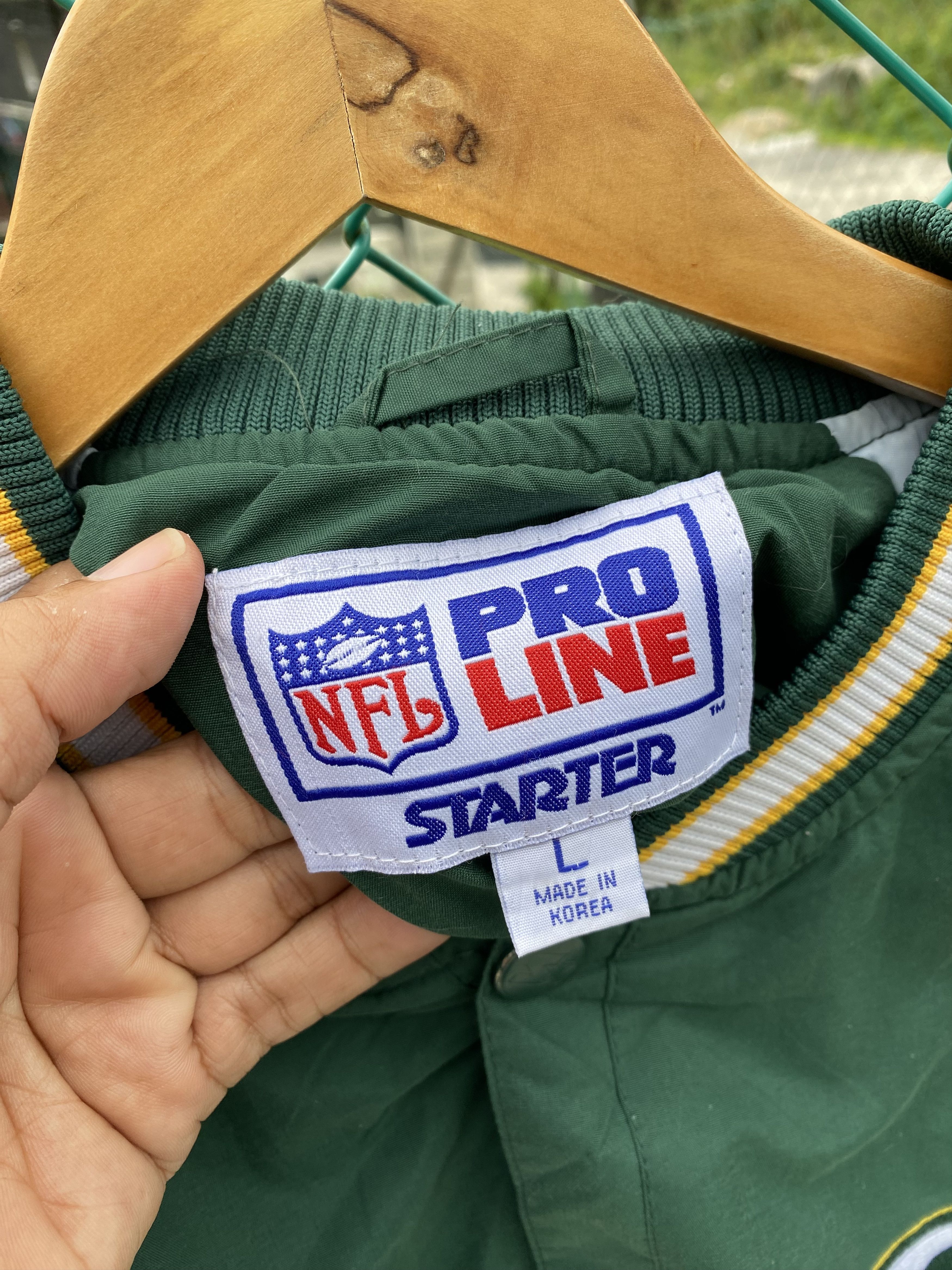 Starter Vintage NFL Packers woven spellout nylon sweater Size US L / EU 52-54 / 3 - 8 Thumbnail