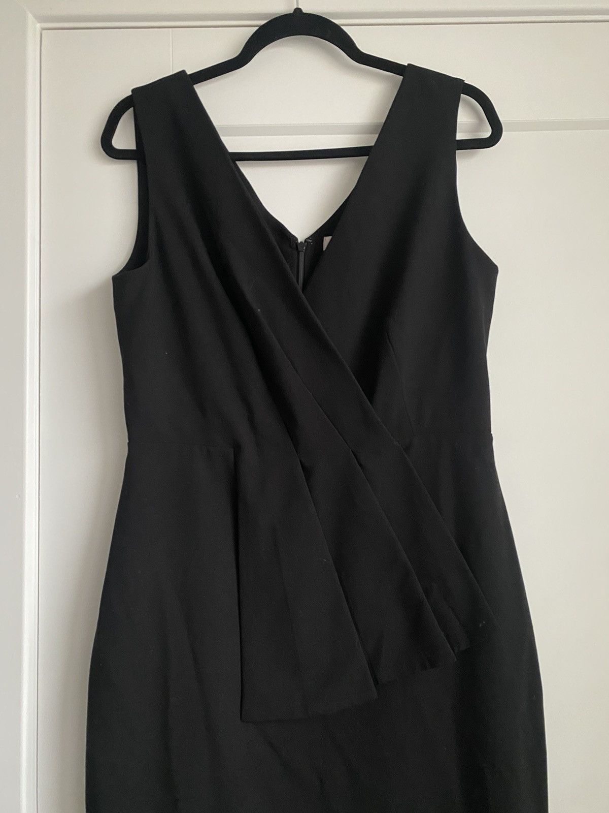 Calvin Klein Calvin Klein V-Neck Sheath Dress Black Size 10 Size L / US 10 / IT 46 - 3 Thumbnail