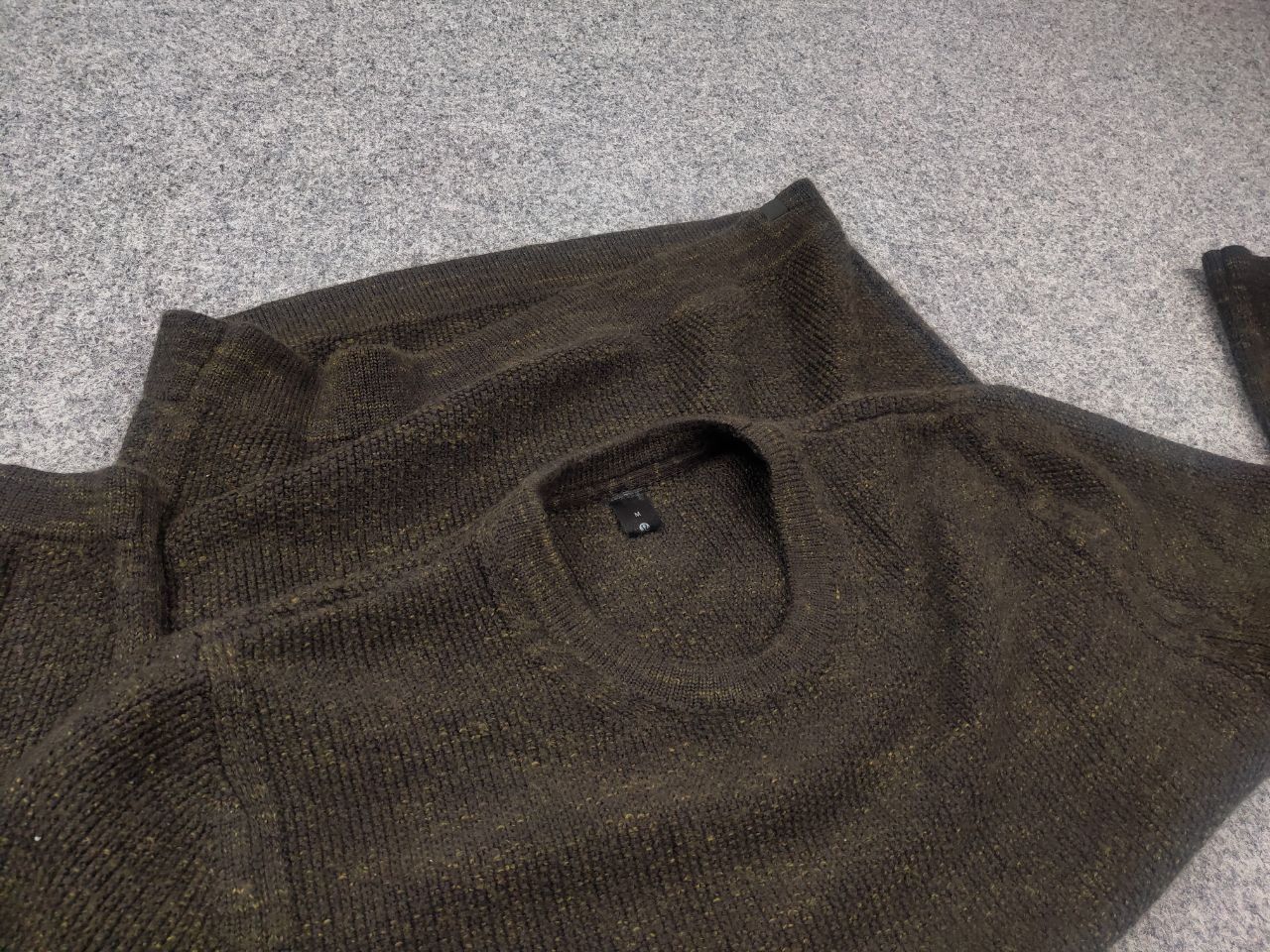 Lululemon lululemon textured knit classic crew neck sweater Dark Green Size US M / EU 48-50 / 2 - 11 Thumbnail