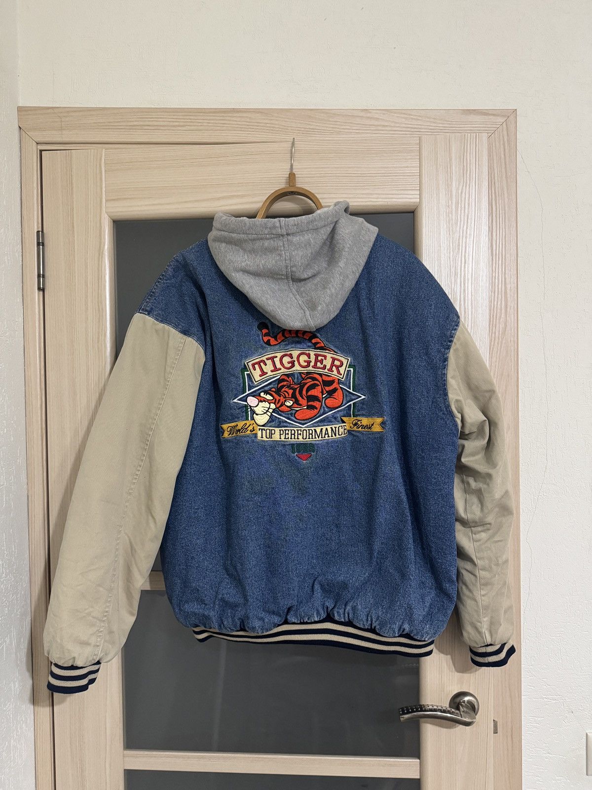 Disney Vintage Disney Tigger Bomber Jacket Size US L / EU 52-54 / 3 - 2 Thumbnail