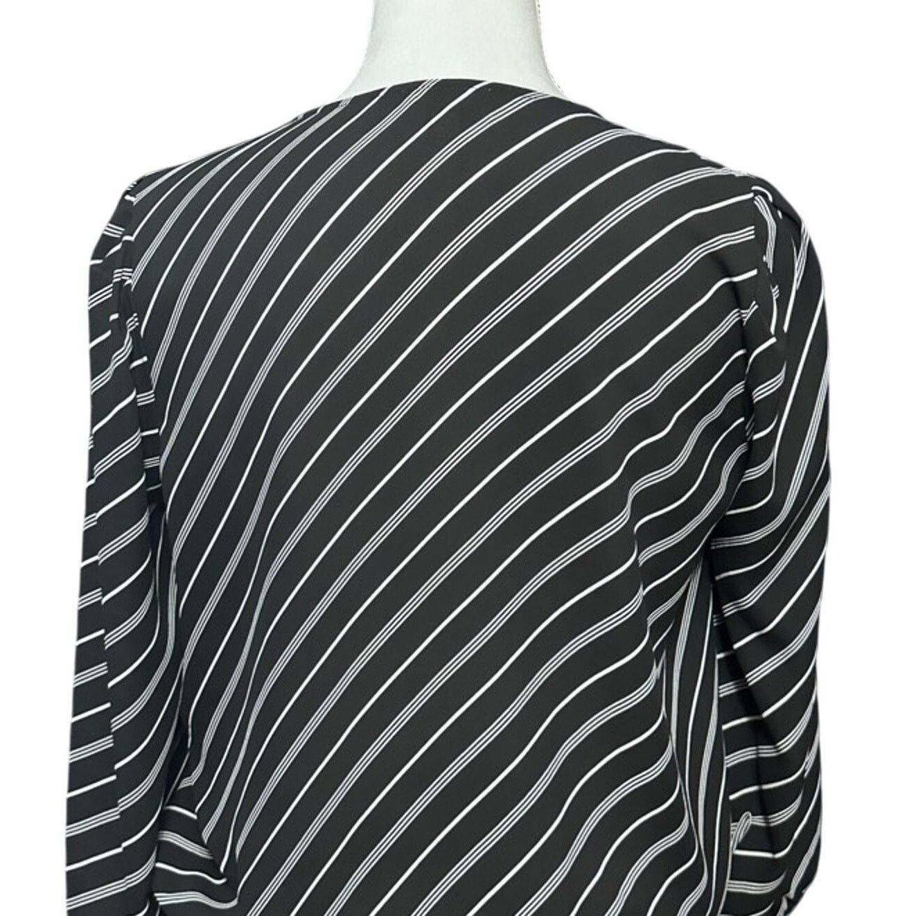 Loft Loft Faux Wrap Top Surplice Neckline Black White Women's XS Size XS / US 0-2 / IT 36-38 - 5 Thumbnail