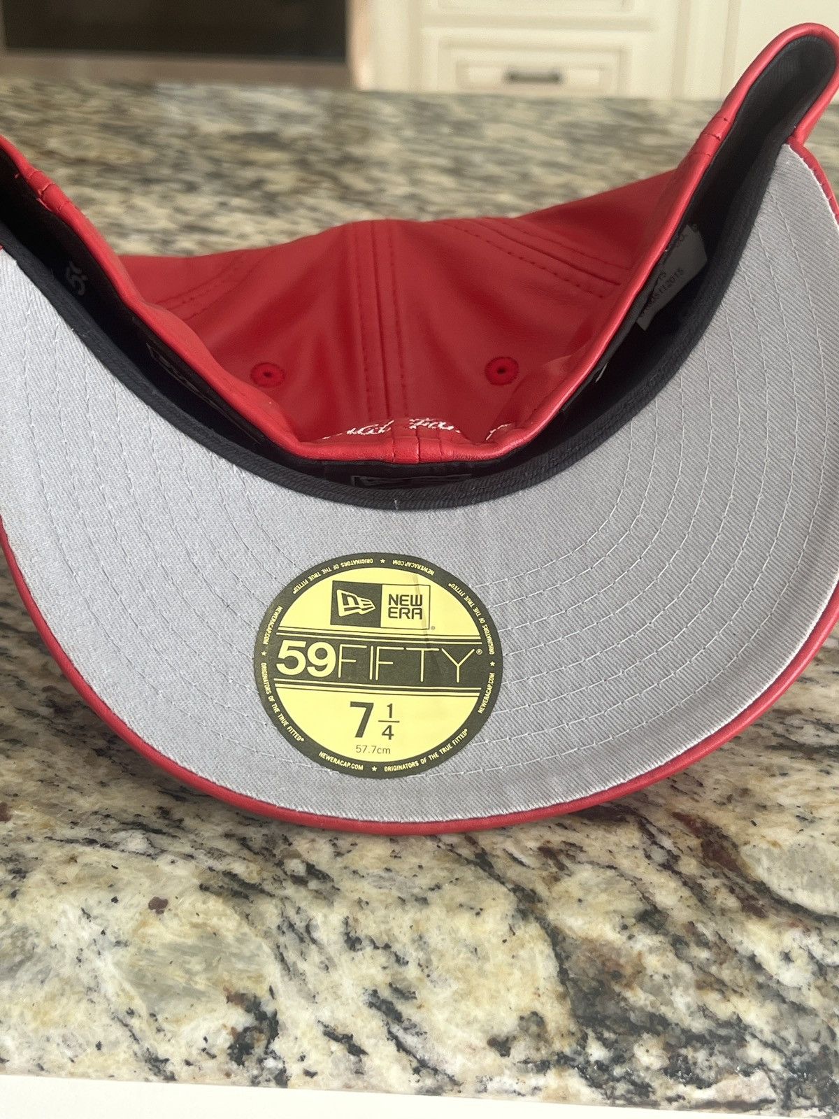 New Era × Supreme Supreme Leather Box Logo New Era Hat Size ONE SIZE - 4 Thumbnail